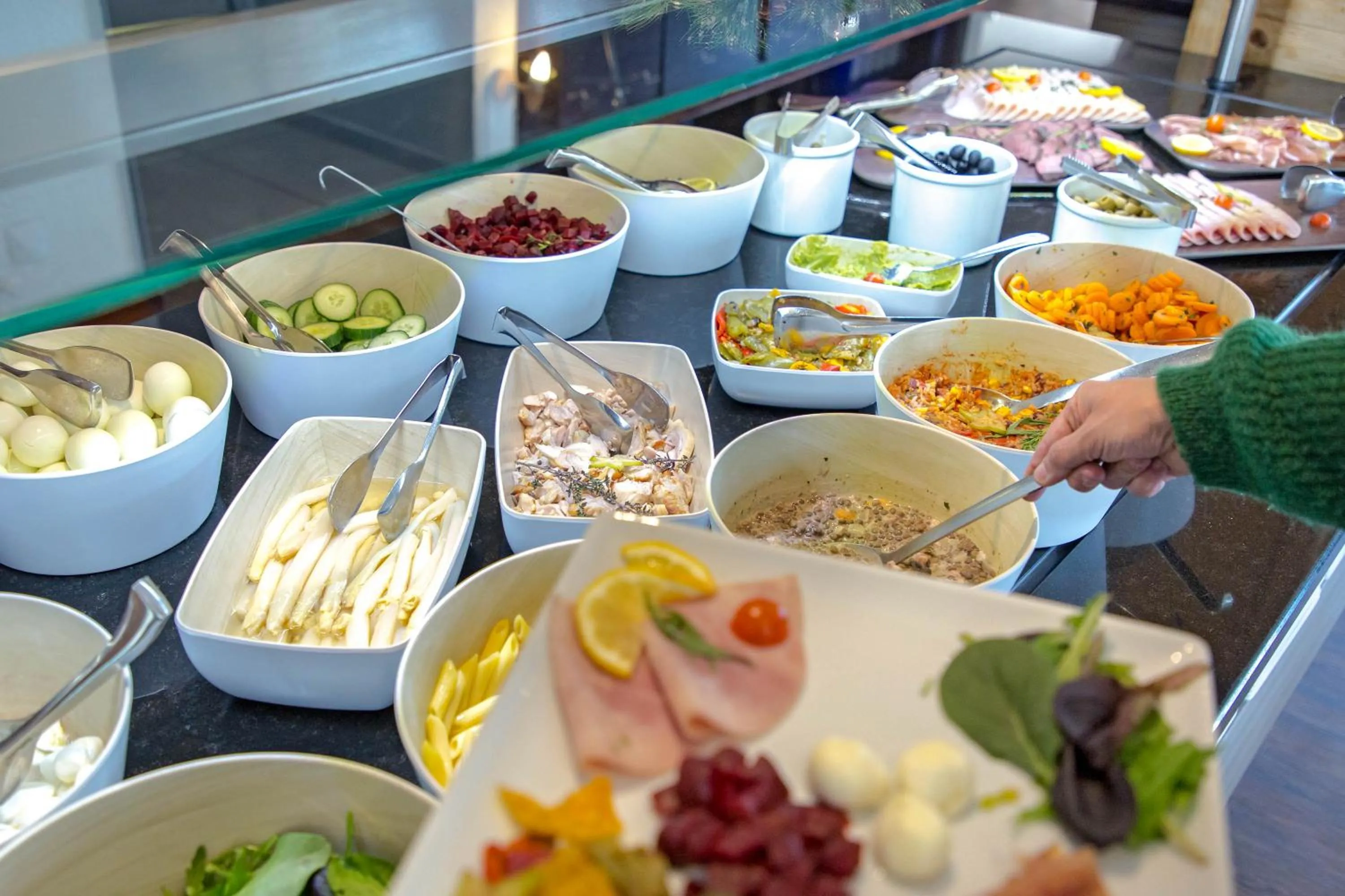 Restaurant/places to eat in SOWELL Family Les Bergers