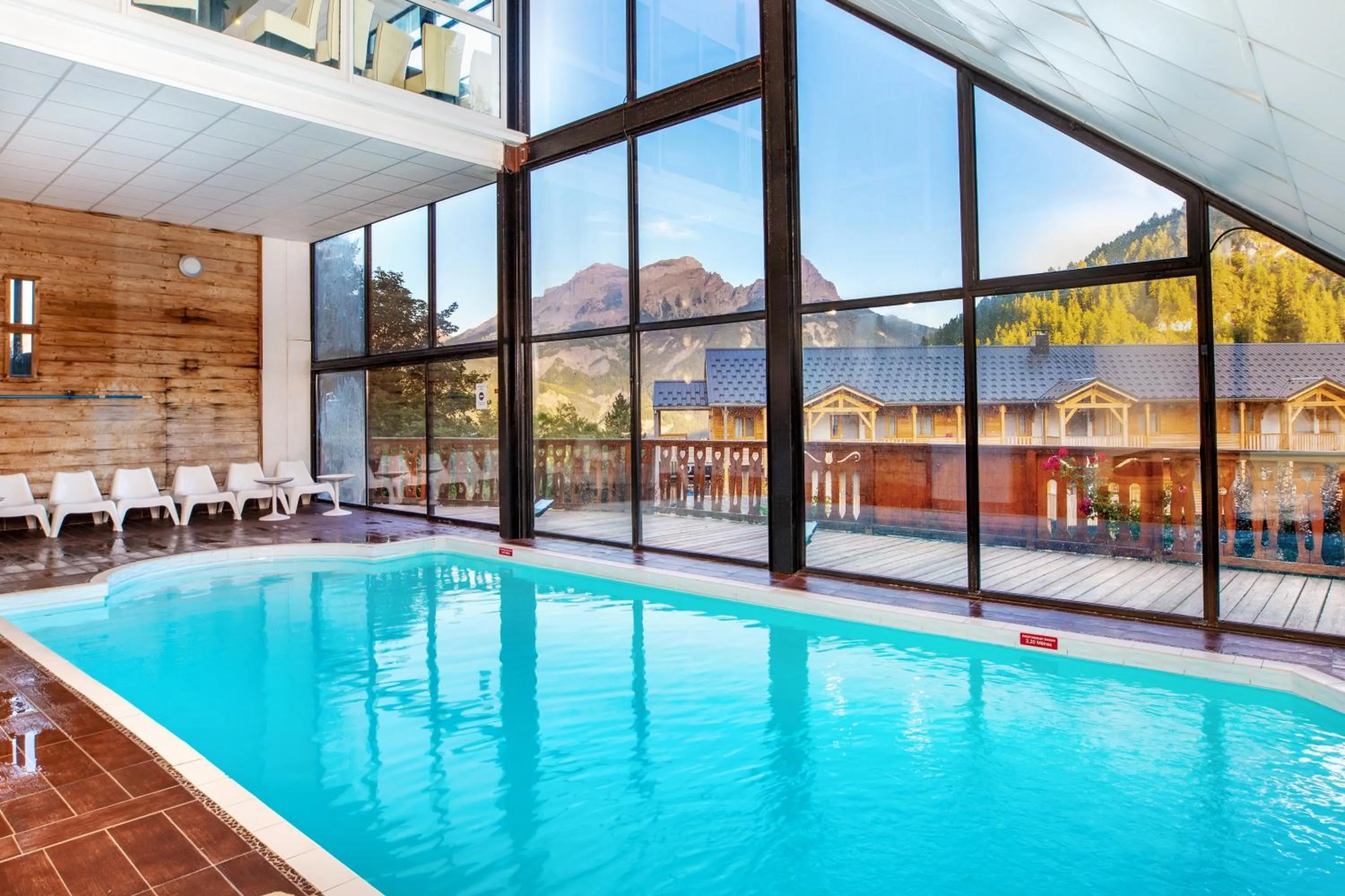 Swimming pool in SOWELL Family Les Bergers