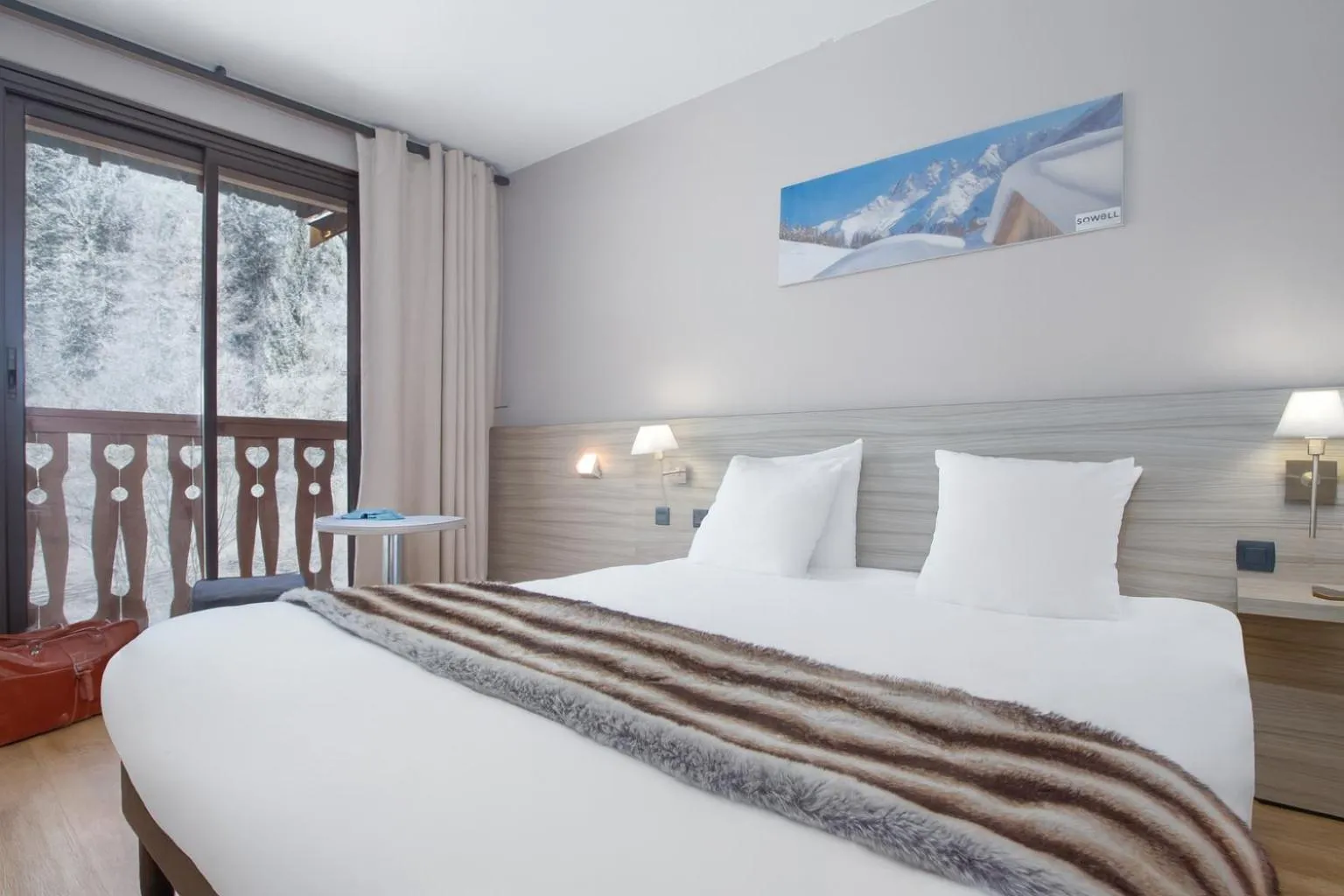 Bedroom, Bed in SOWELL Family Les Bergers