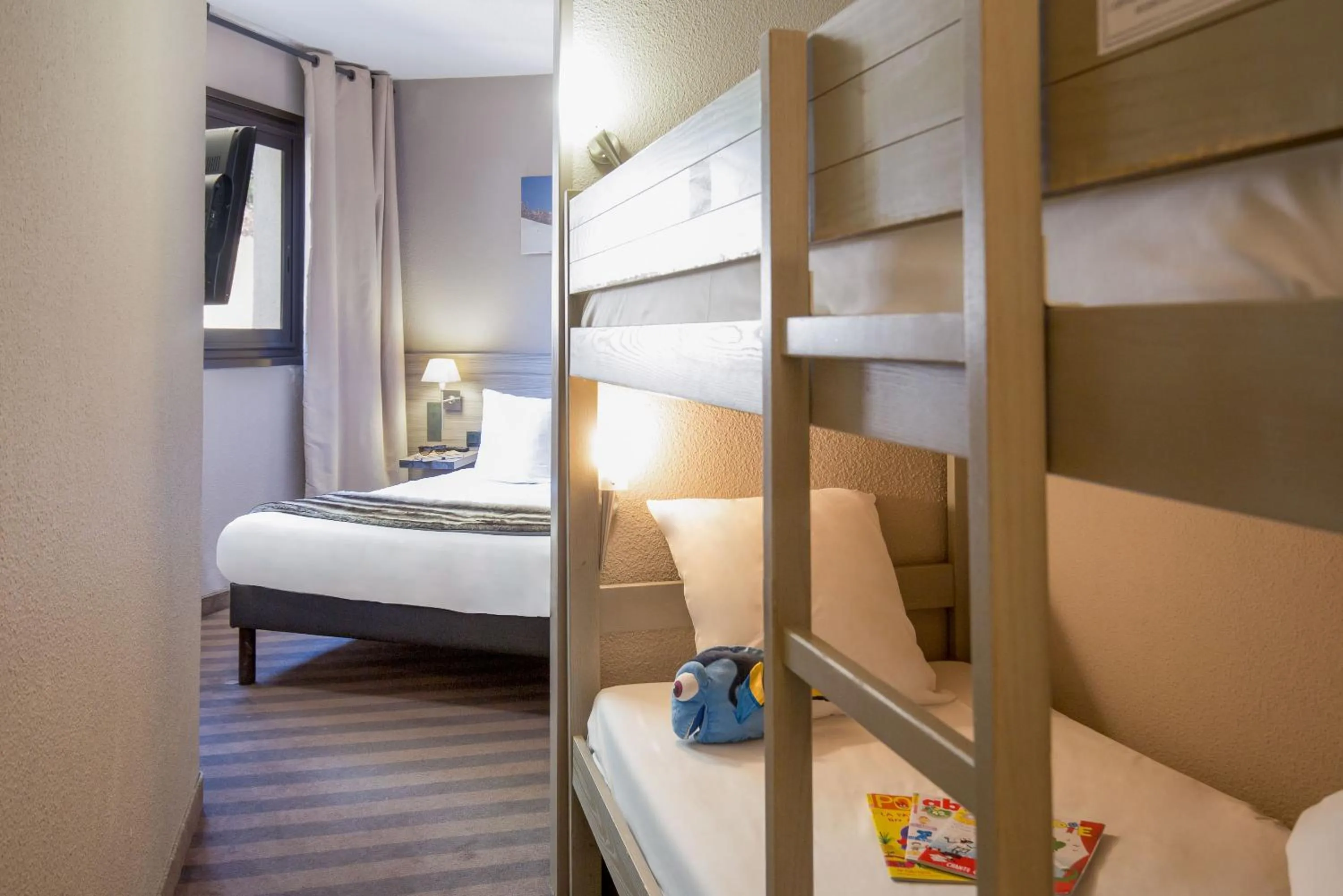 Bedroom, Bed in SOWELL Family Les Bergers