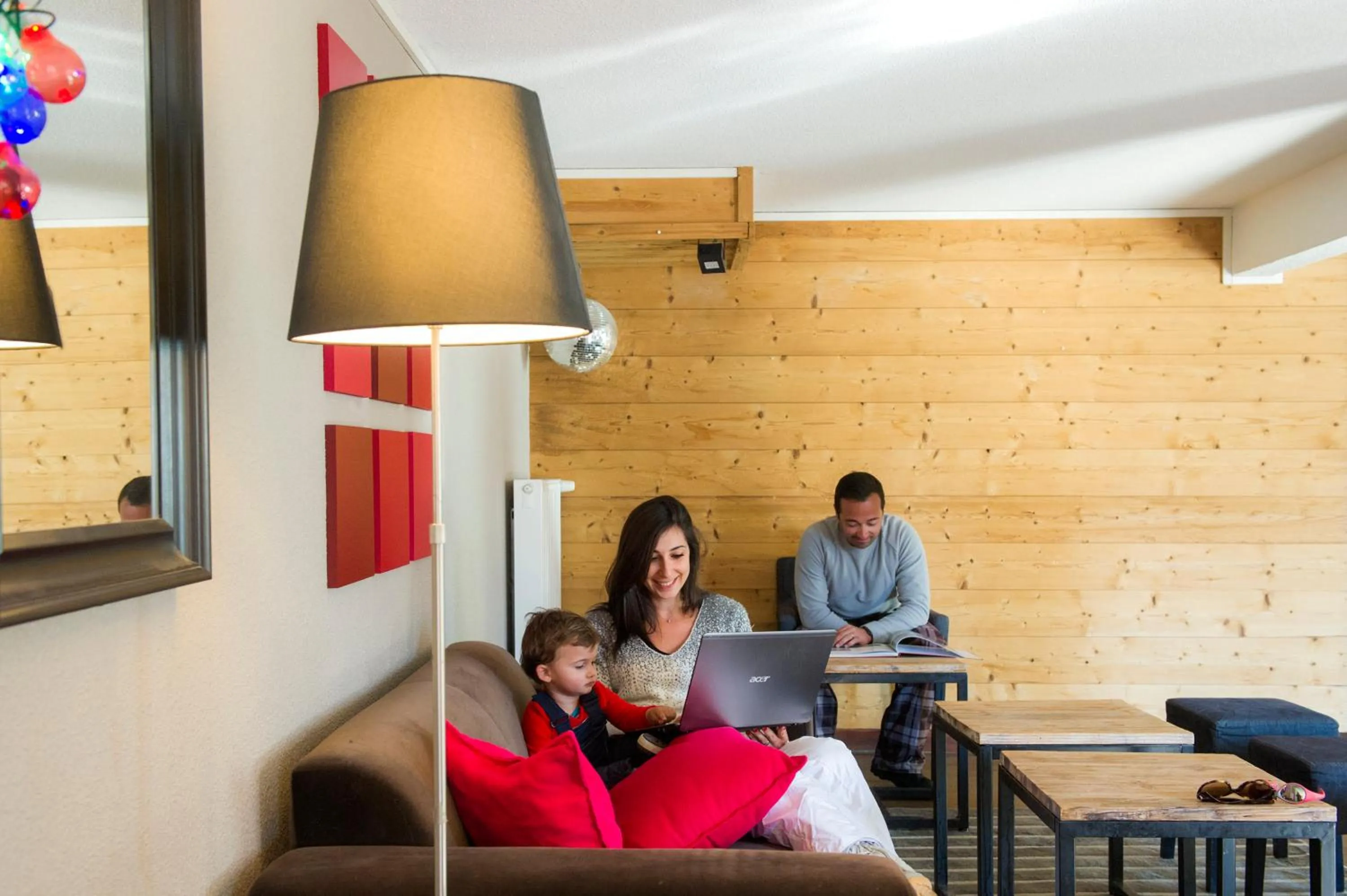 Lobby or reception in SOWELL Family Les Bergers