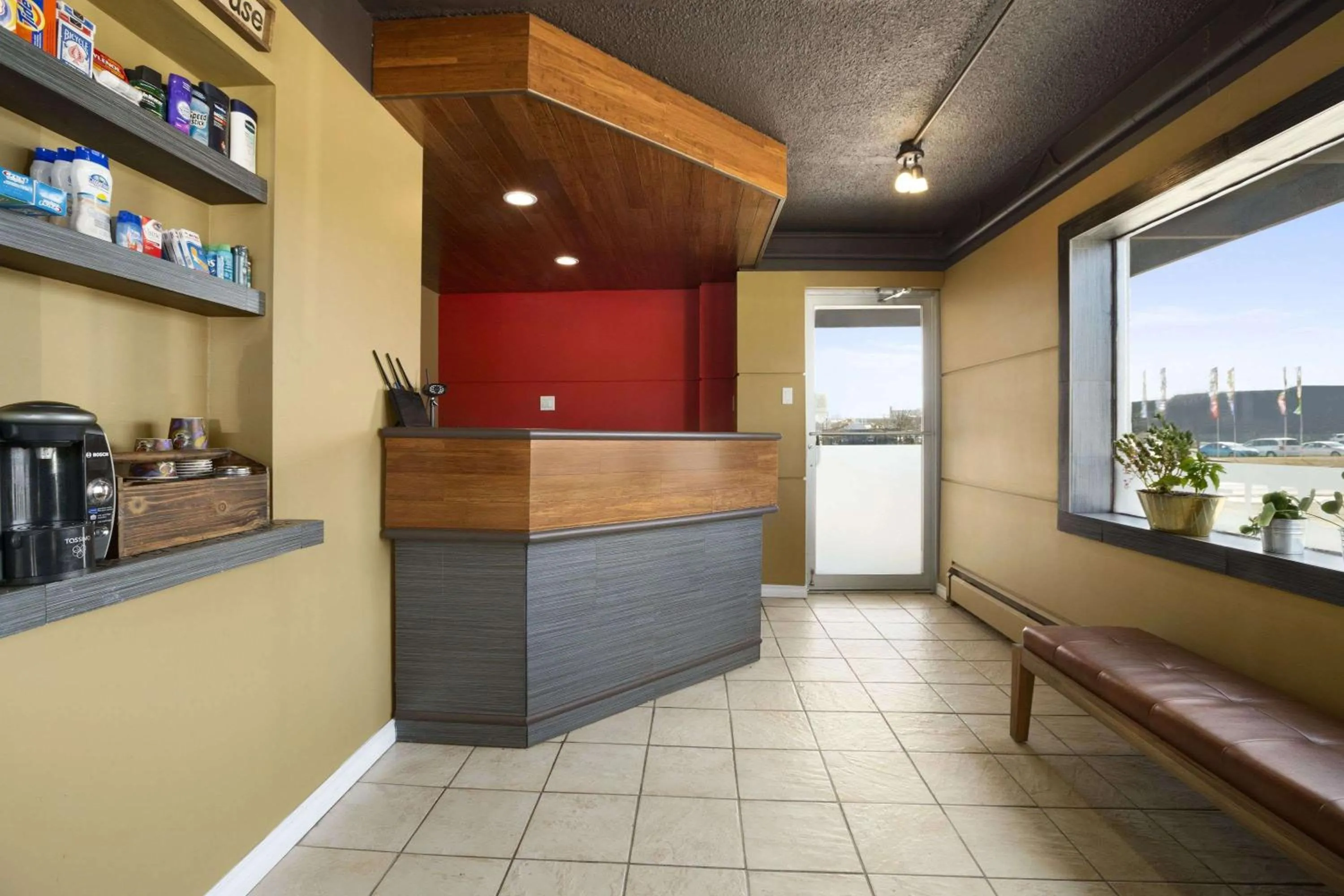 Lobby or reception in Nice Inn Edmonton