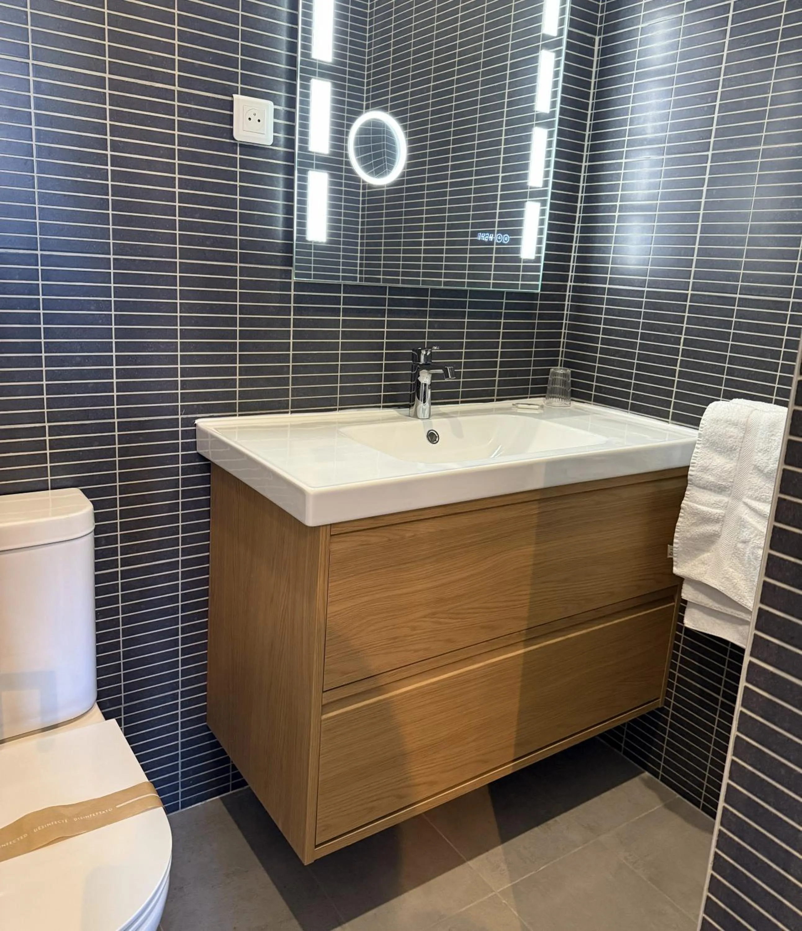 Bathroom in Hôtel La Réserve de Brive