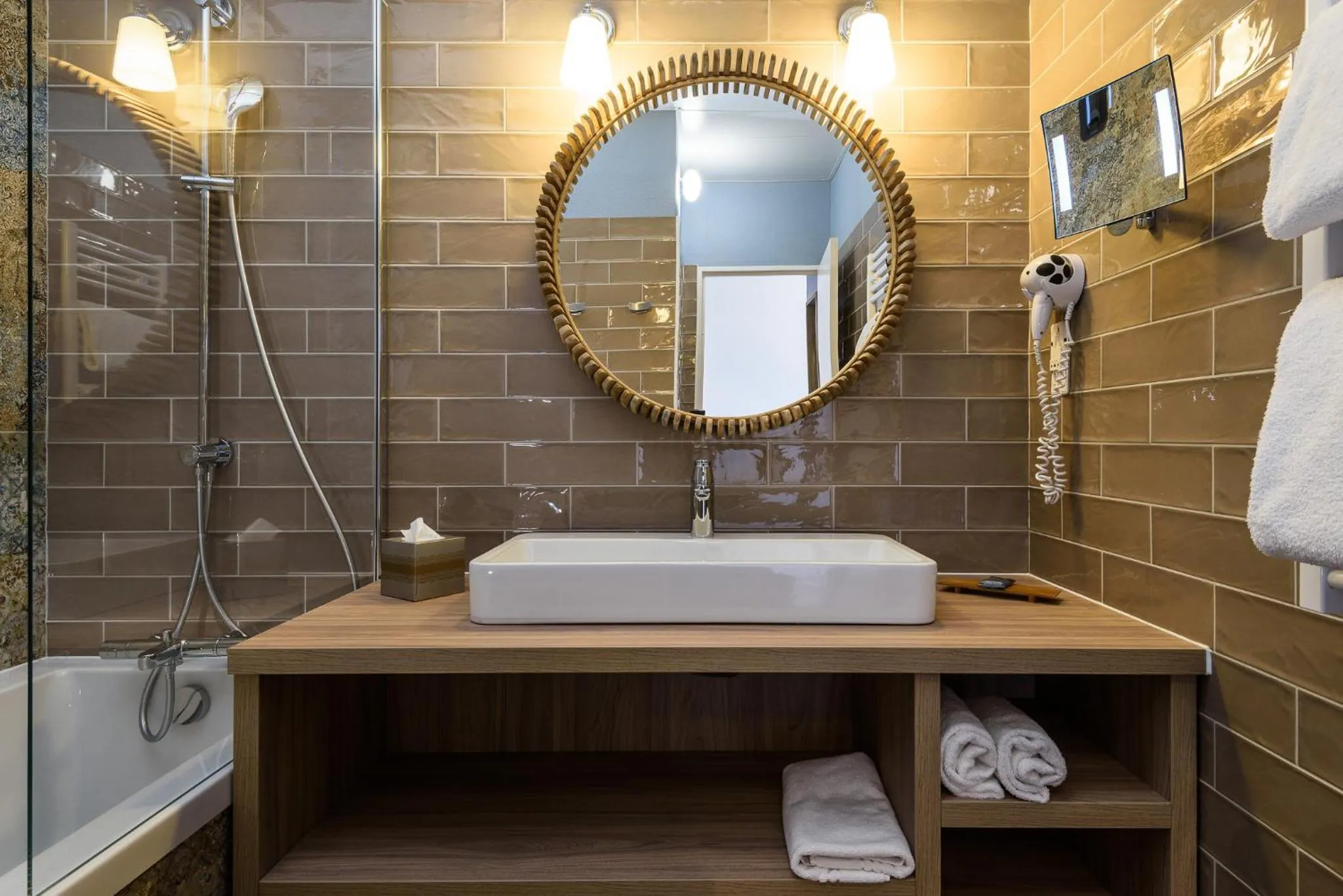 Bathroom in Baya Hotel