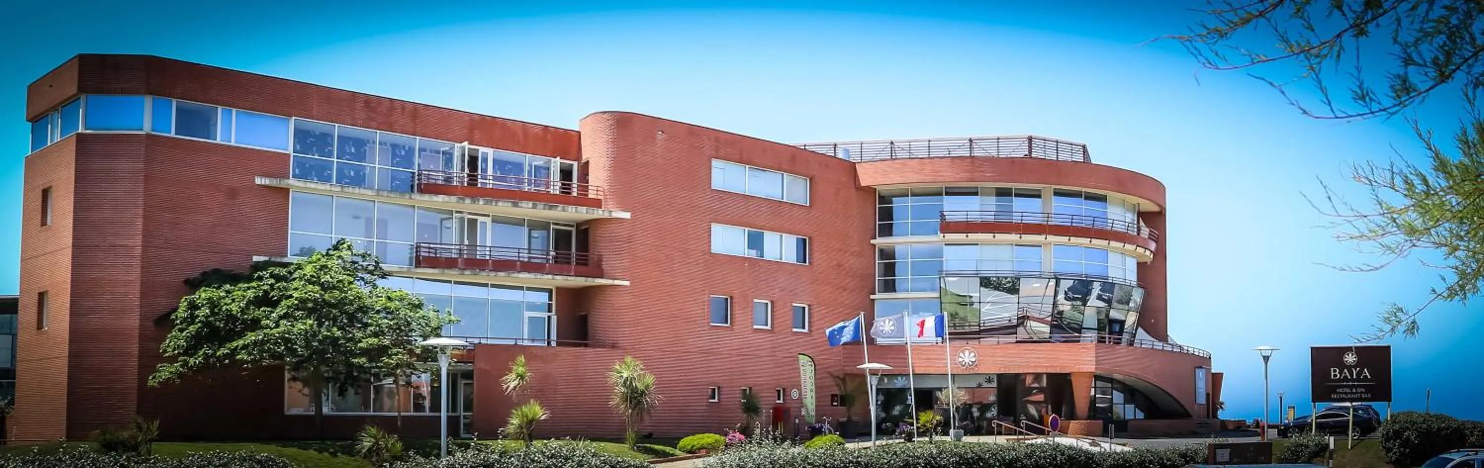 Facade/entrance in Baya Hotel