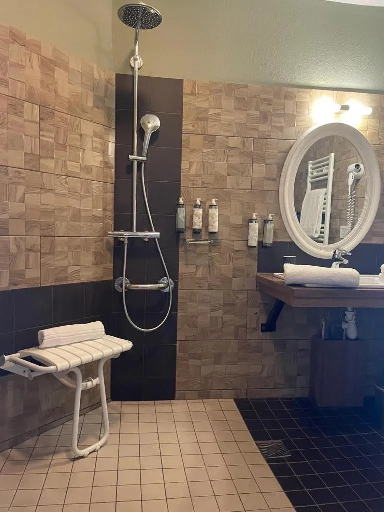 Shower in Baya Hotel