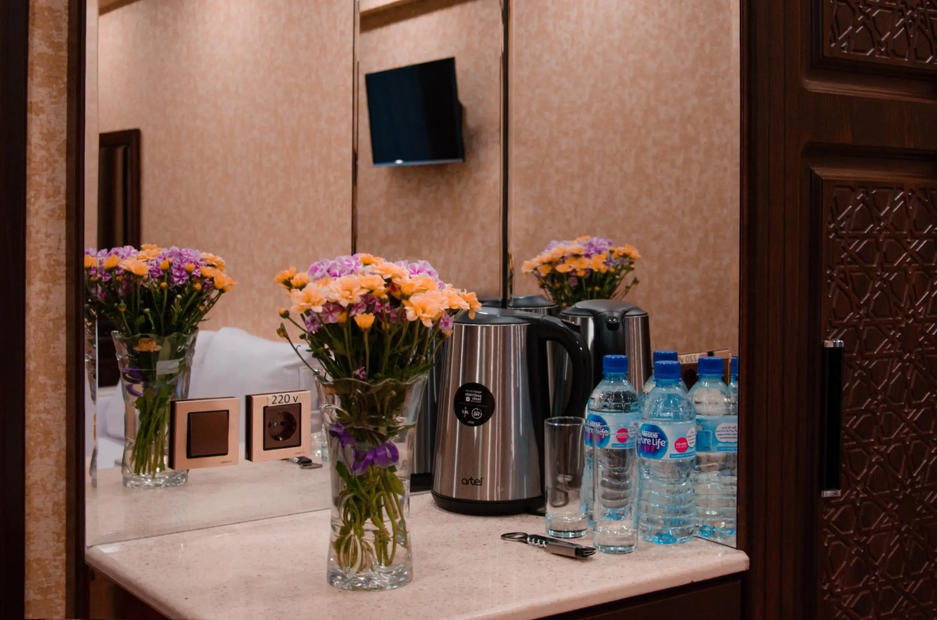 Single Room with Balcony - single occupancy in Orient Star Varahsha Single Room with Balcony - single occupancy in Orient Star Varahsha