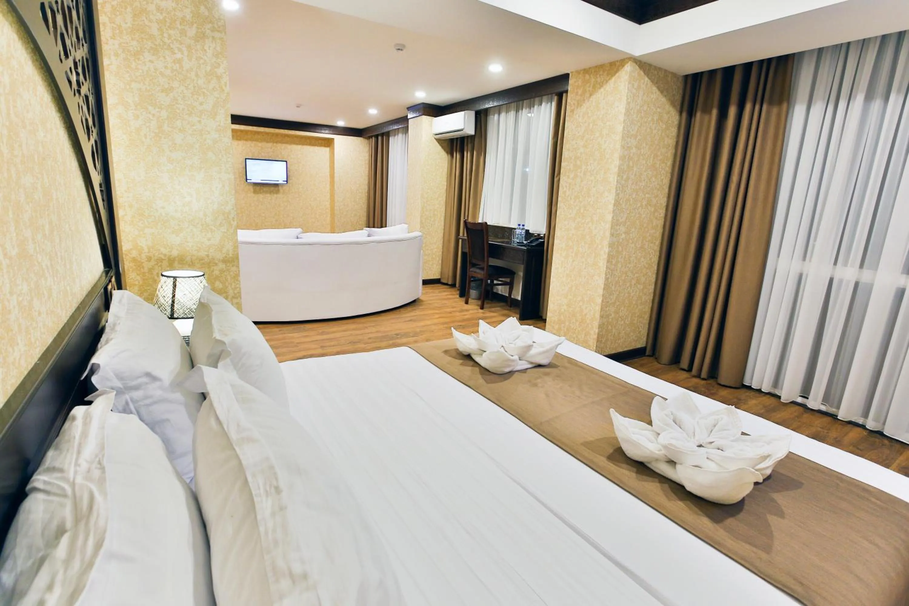 Photo of the whole room in Orient Star Varahsha