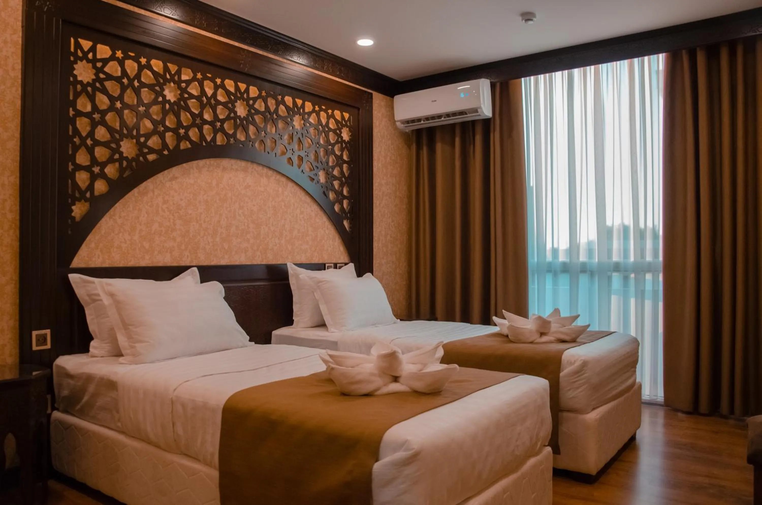 Bed in Orient Star Varahsha