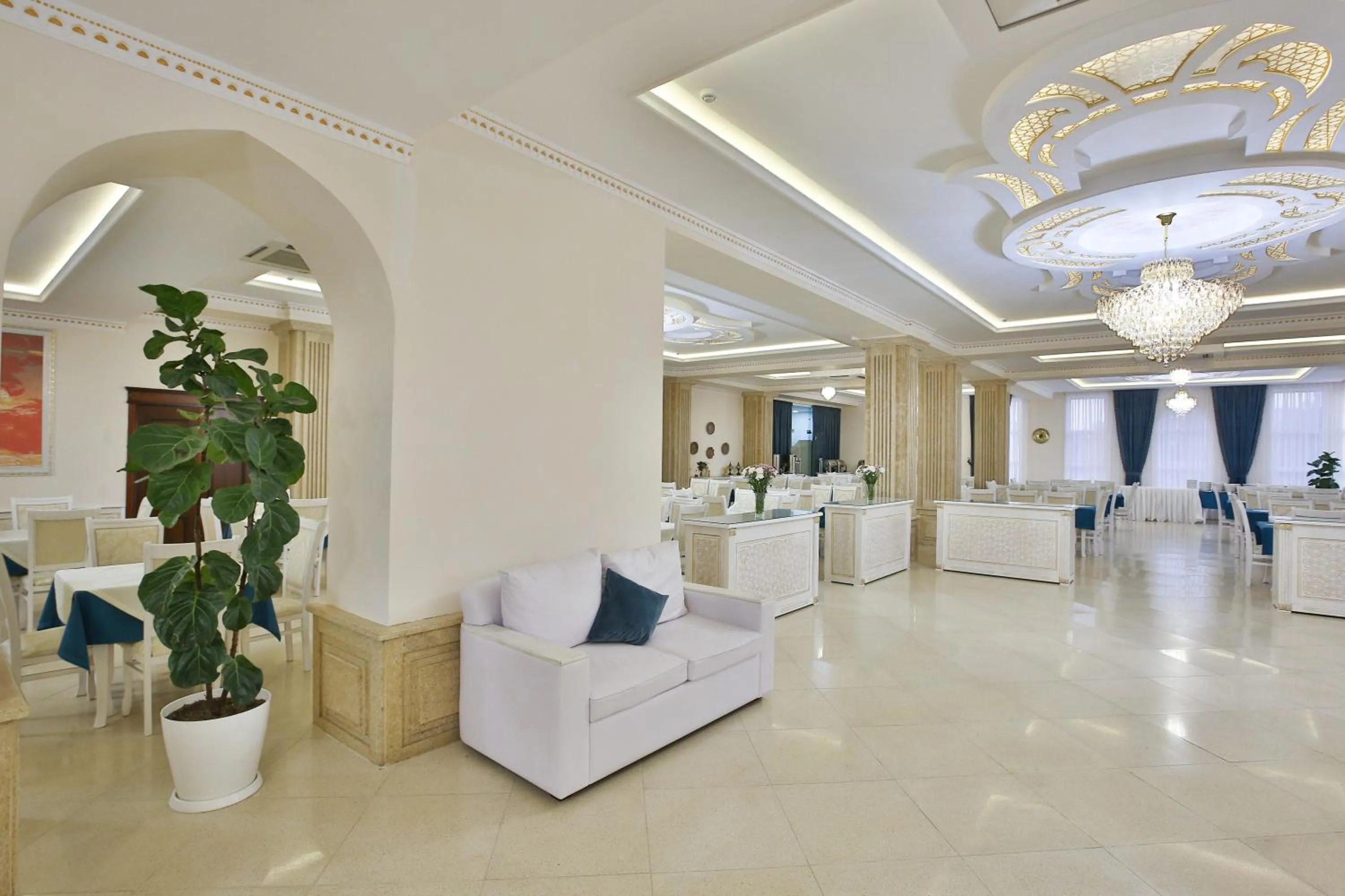 Restaurant/places to eat in Orient Star Varahsha