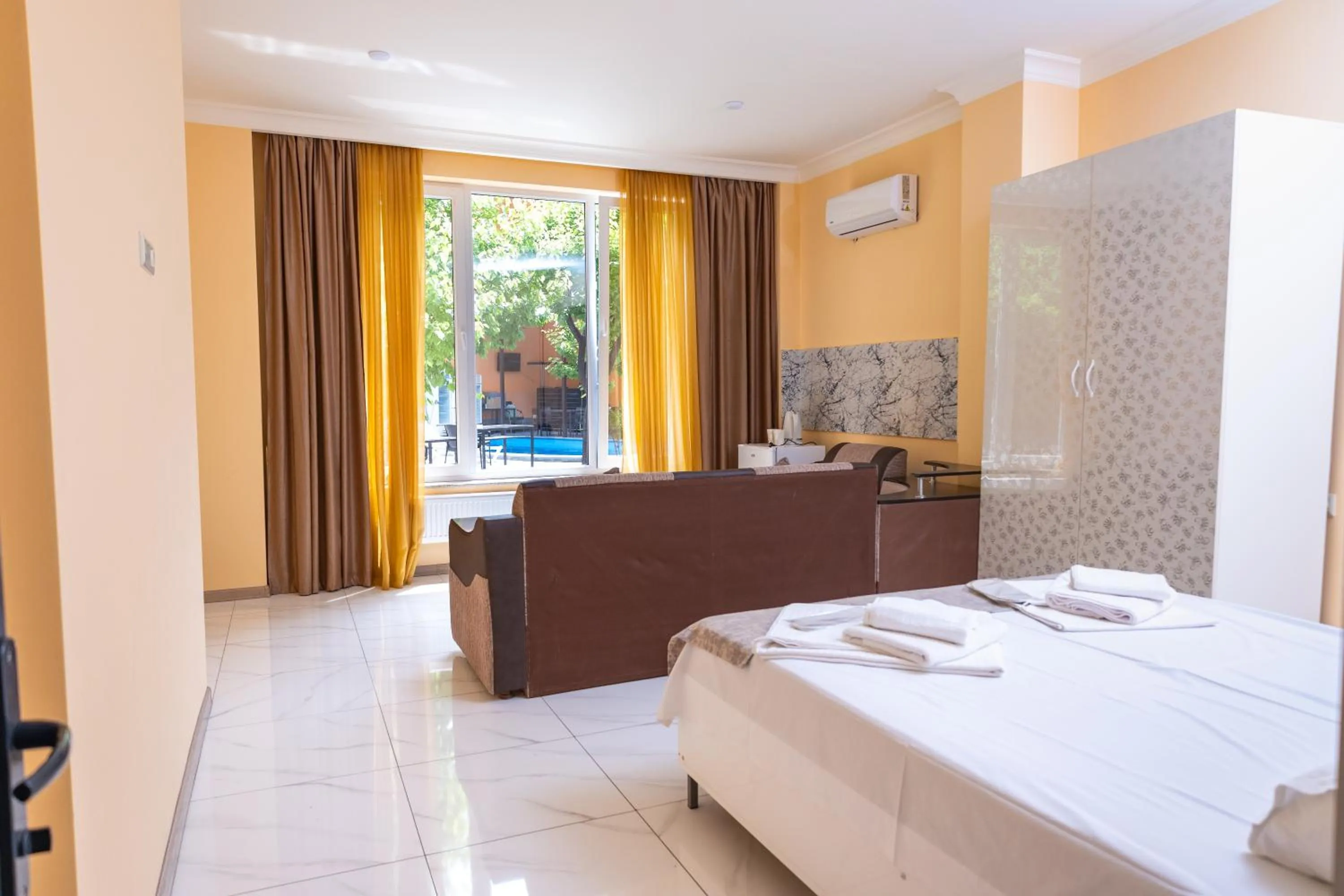 Bedroom, Bed in Red Hotel Yerevan Center