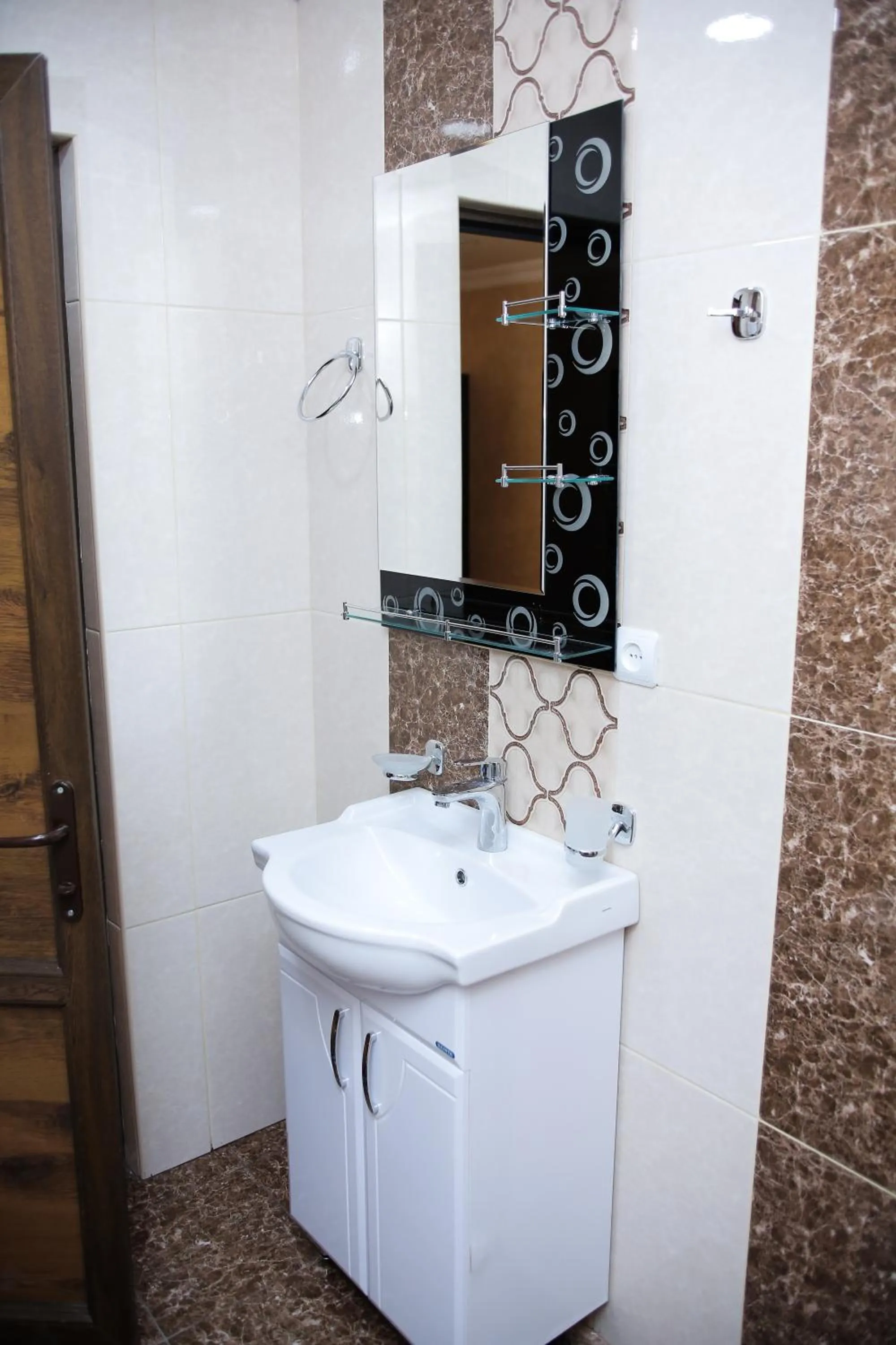 Shower in Red Hotel Yerevan Center