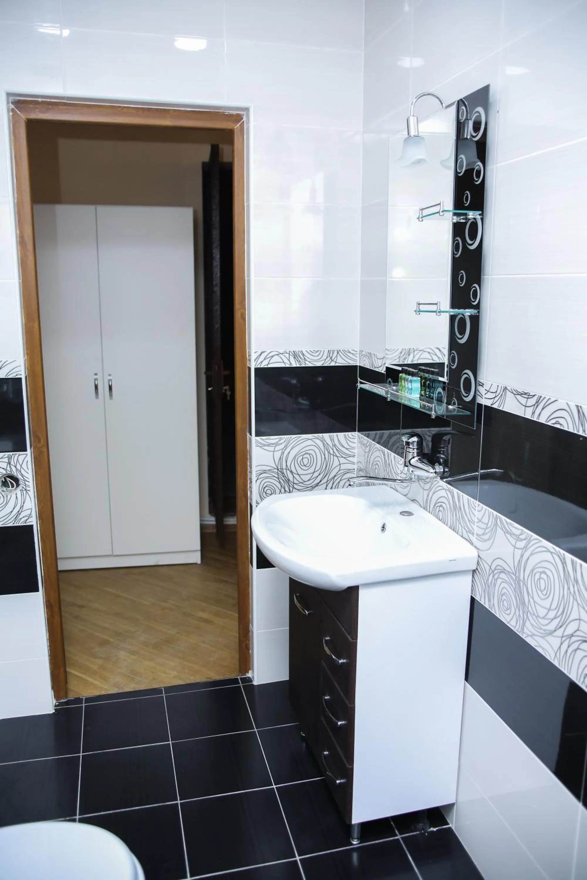 Shower in Red Hotel Yerevan Center