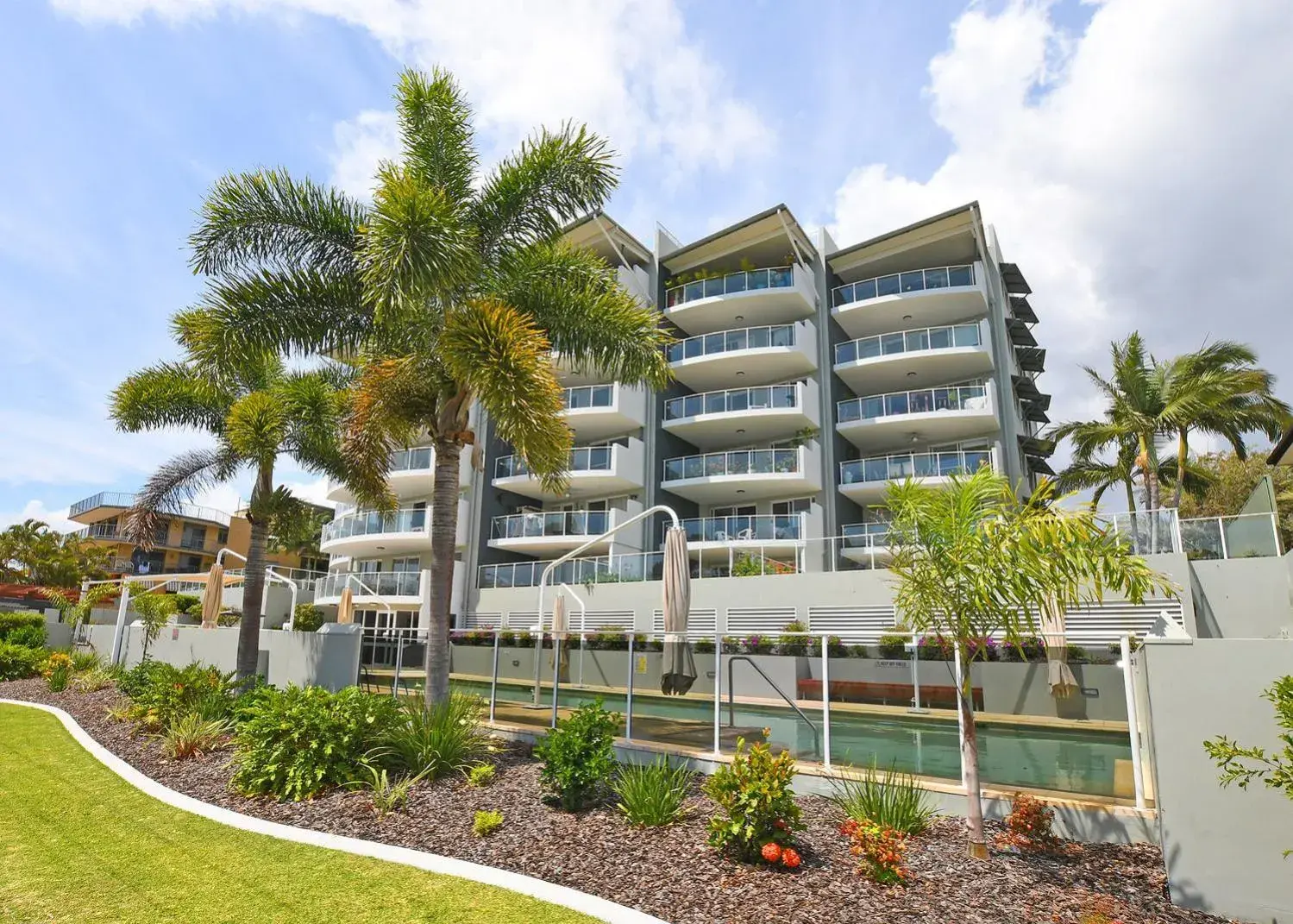 Tingeera Beachfront Apartments Tingeera Beachfront Apartments