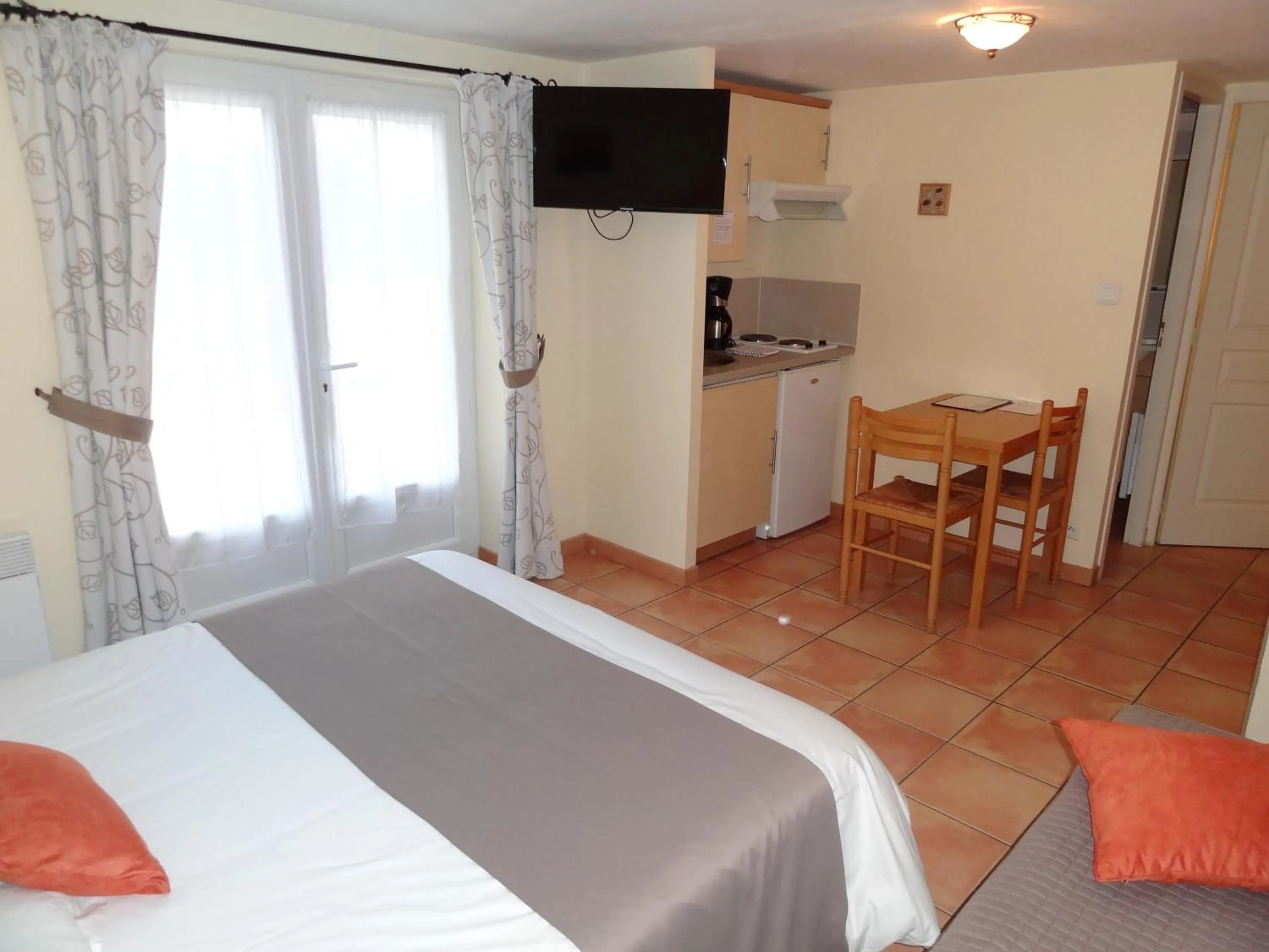 Bed in Hôtel des Vignes - Juliénas