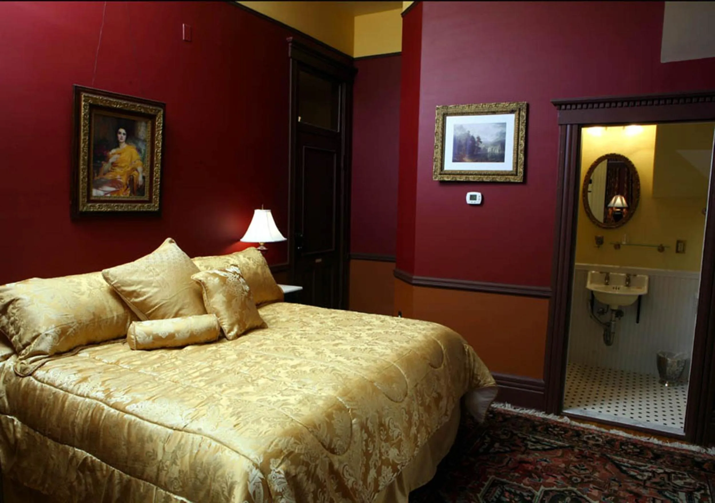 Bed in Martin & Mason Hotel