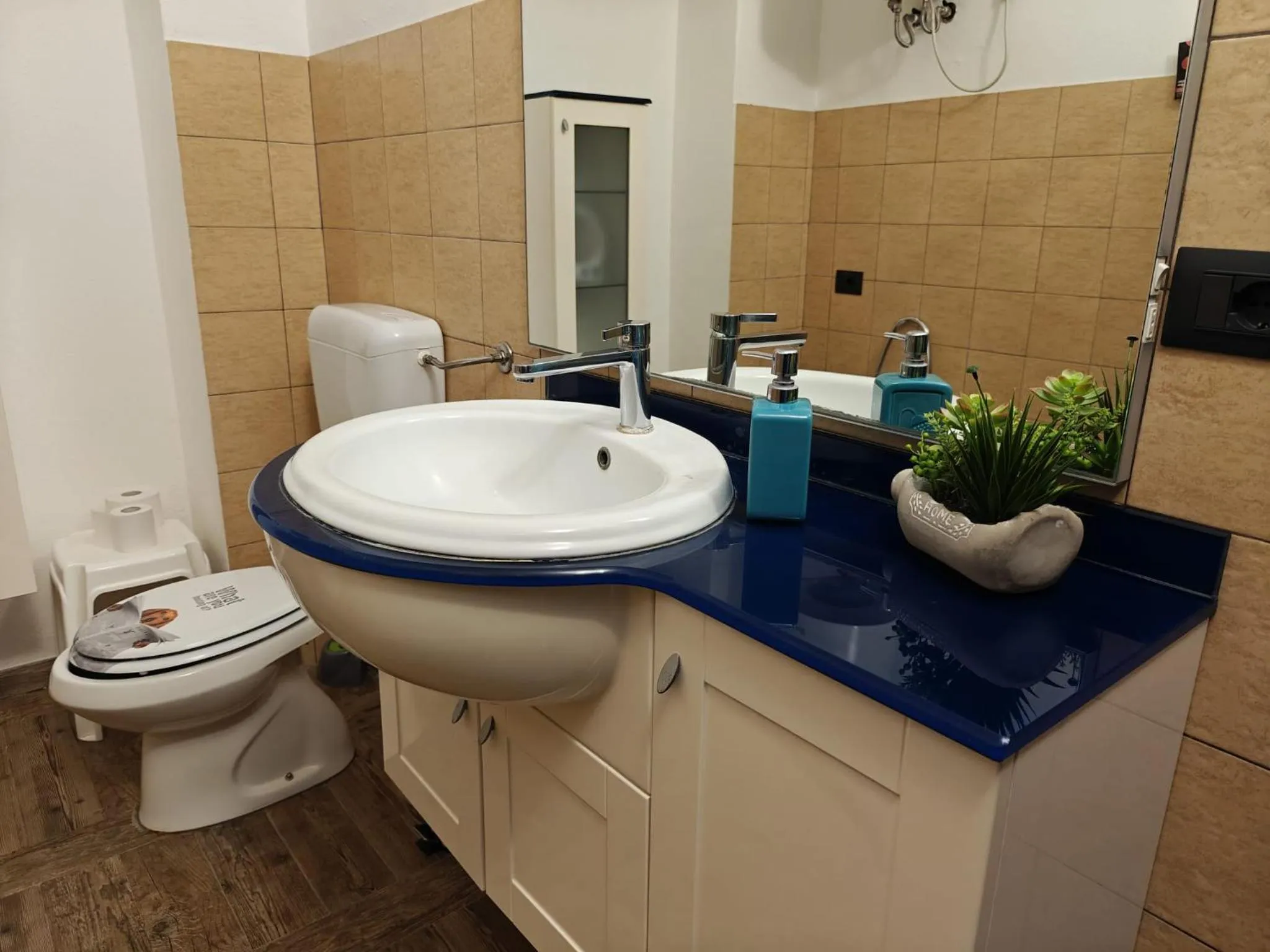 Toilet in Albero della musica