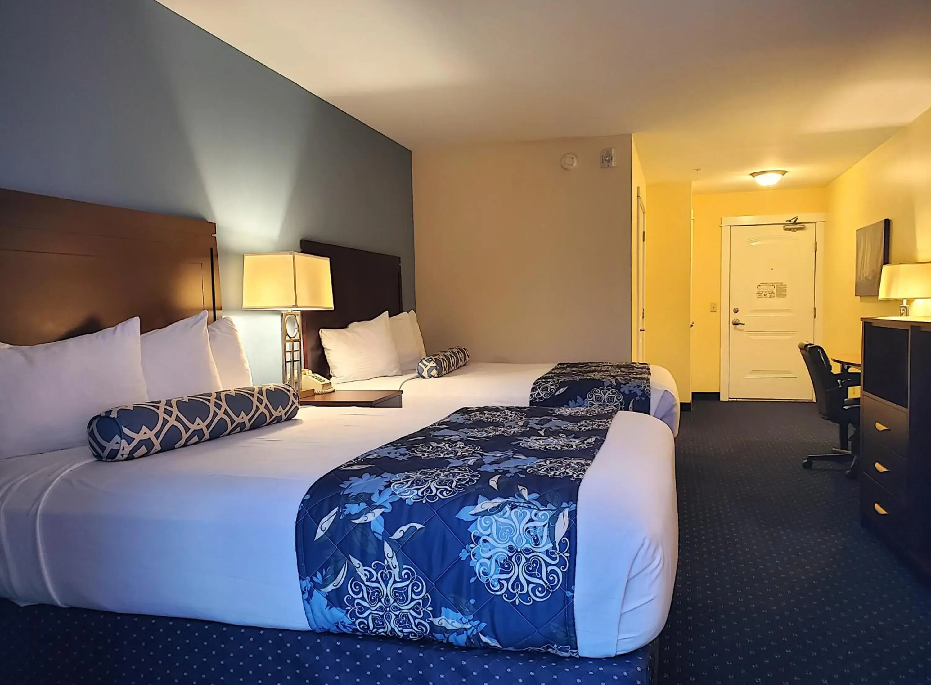 Hotel Queen - Disability Access in Bar Harbor Manor Hotel Queen - Disability Access in Bar Harbor Manor