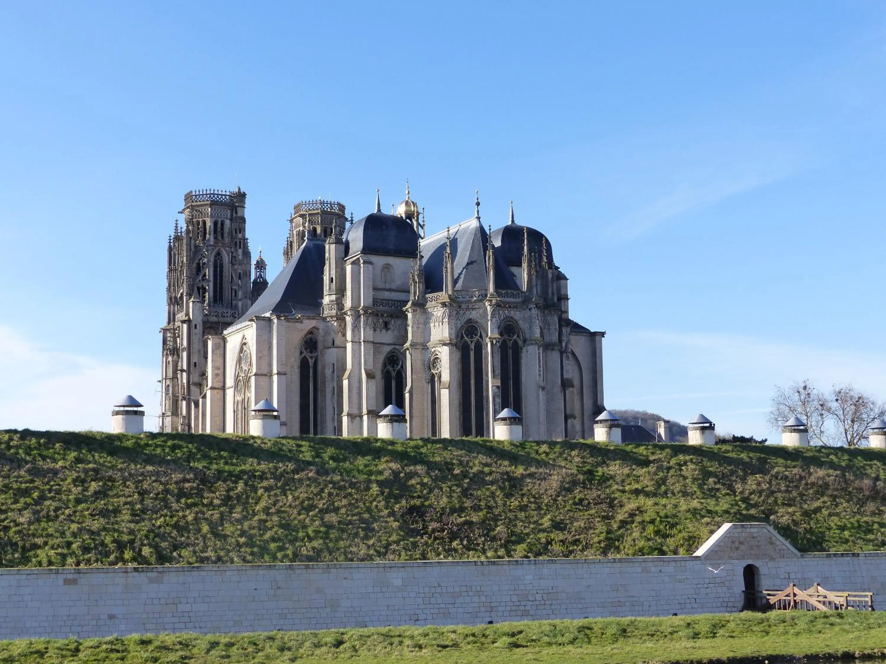 Nearby landmark in Hotel De L'Europe