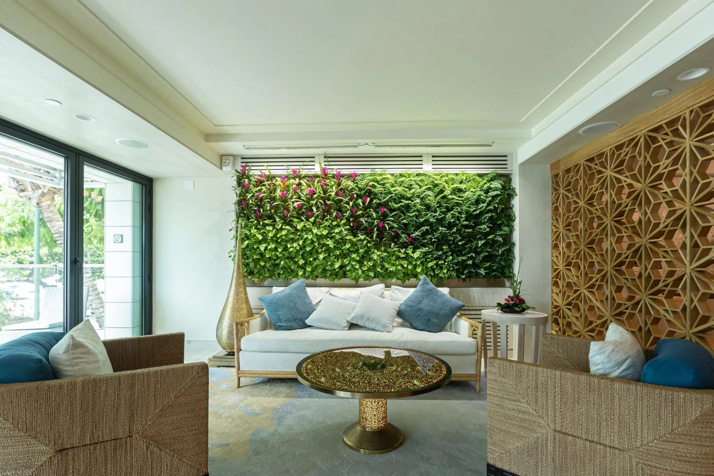 Lobby or reception in ESPACIO THE JEWEL OF WAIKIKI