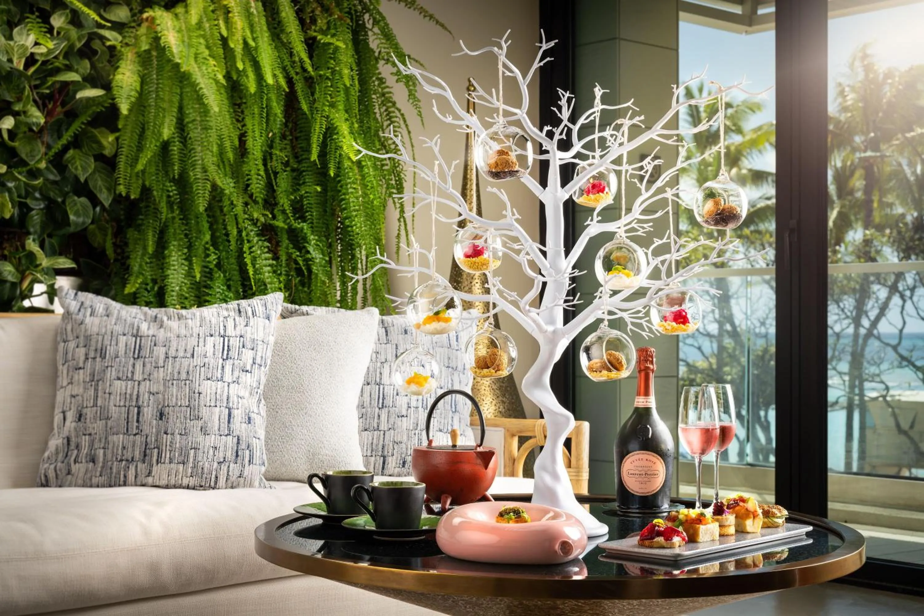 Lobby or reception in ESPACIO THE JEWEL OF WAIKIKI