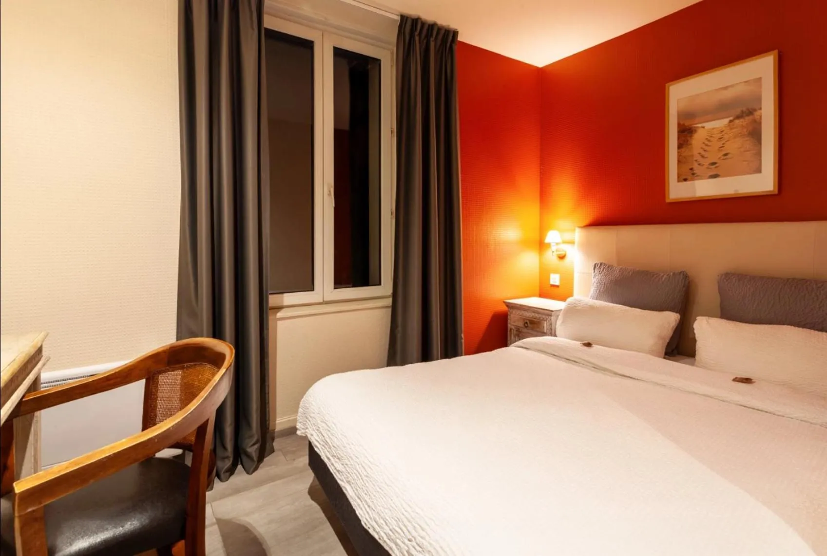 Photo of the whole room, Bed in Providence Hotel