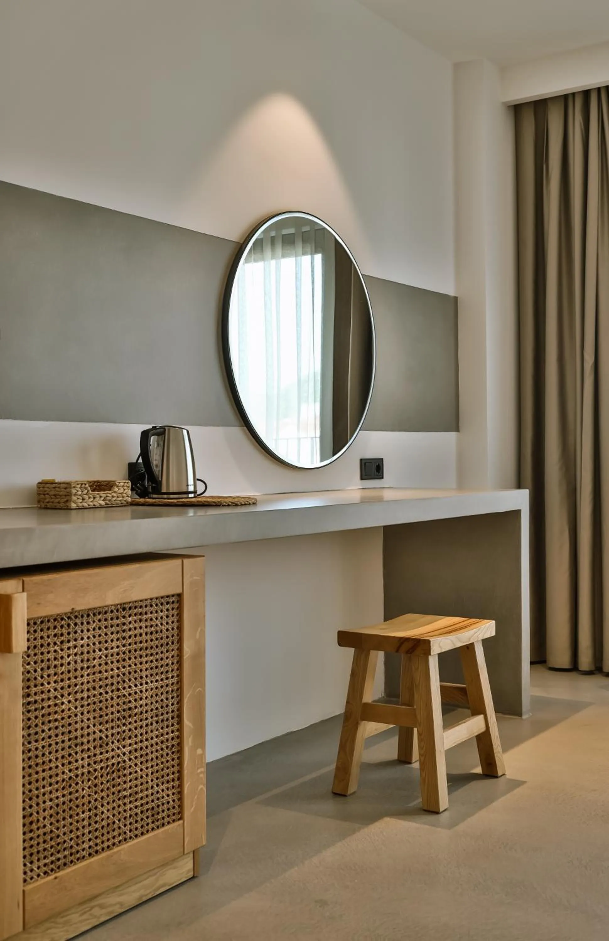 hair dresser in Carruba Boutique Hotel