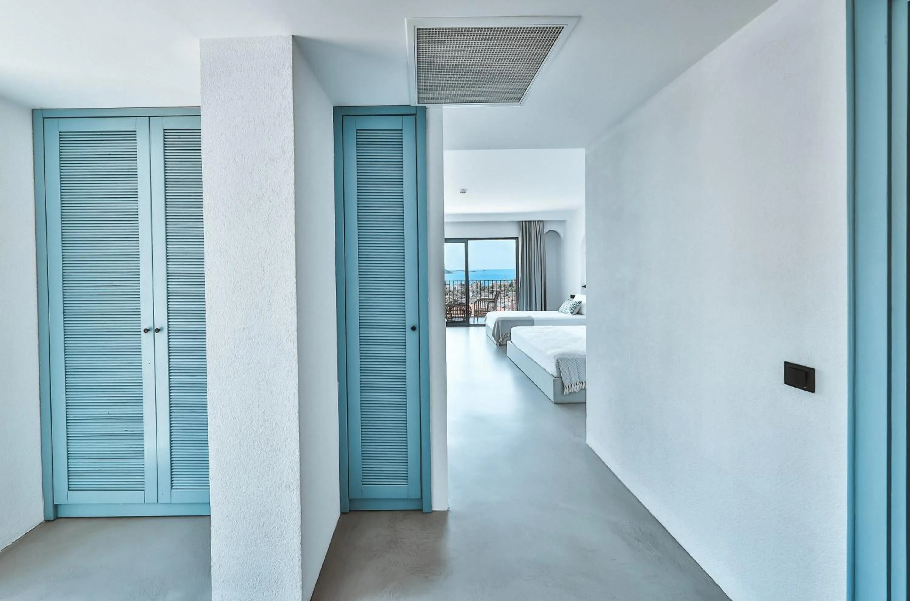 wardrobe, Bed in Carruba Boutique Hotel