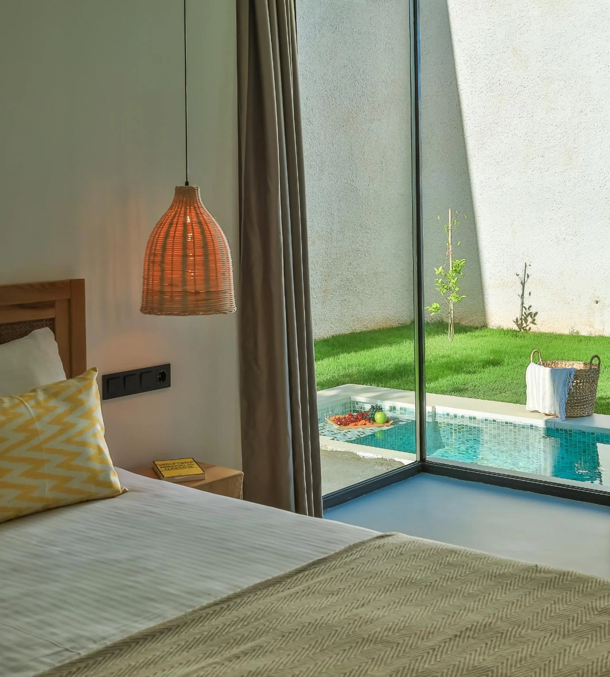 Photo of the whole room, Bed in Carruba Boutique Hotel