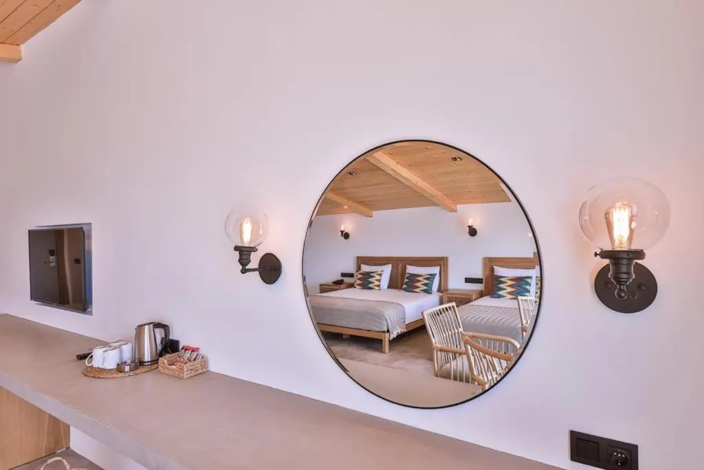 Photo of the whole room, Bed in Carruba Boutique Hotel