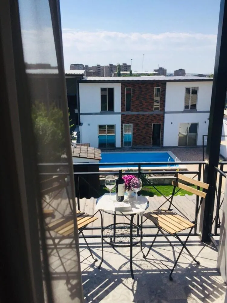 Deluxe Double or Twin Room with Balcony in Garden Lounge Hotel