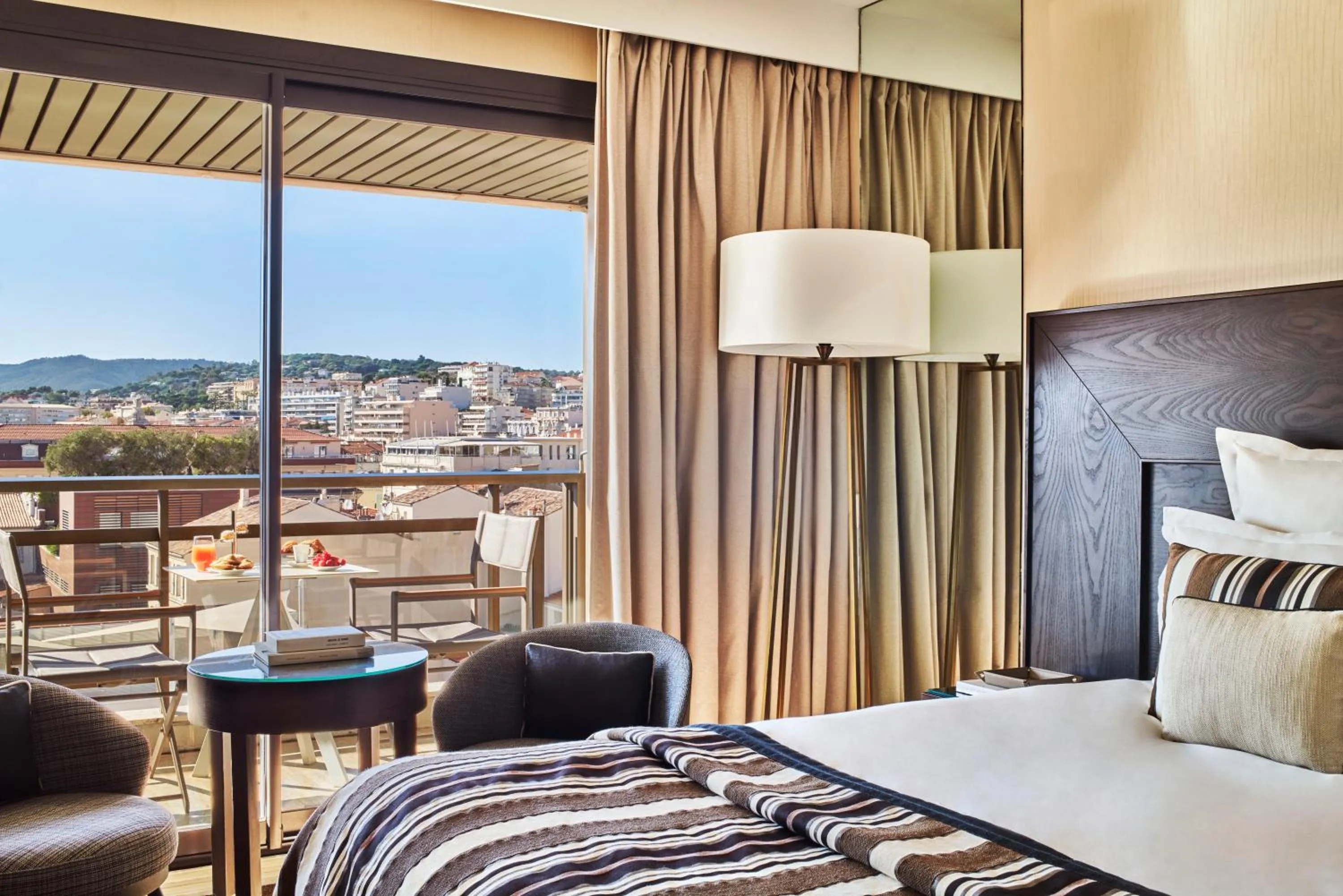 Bedroom, Bed in Hôtel Barrière Le Gray d'Albion