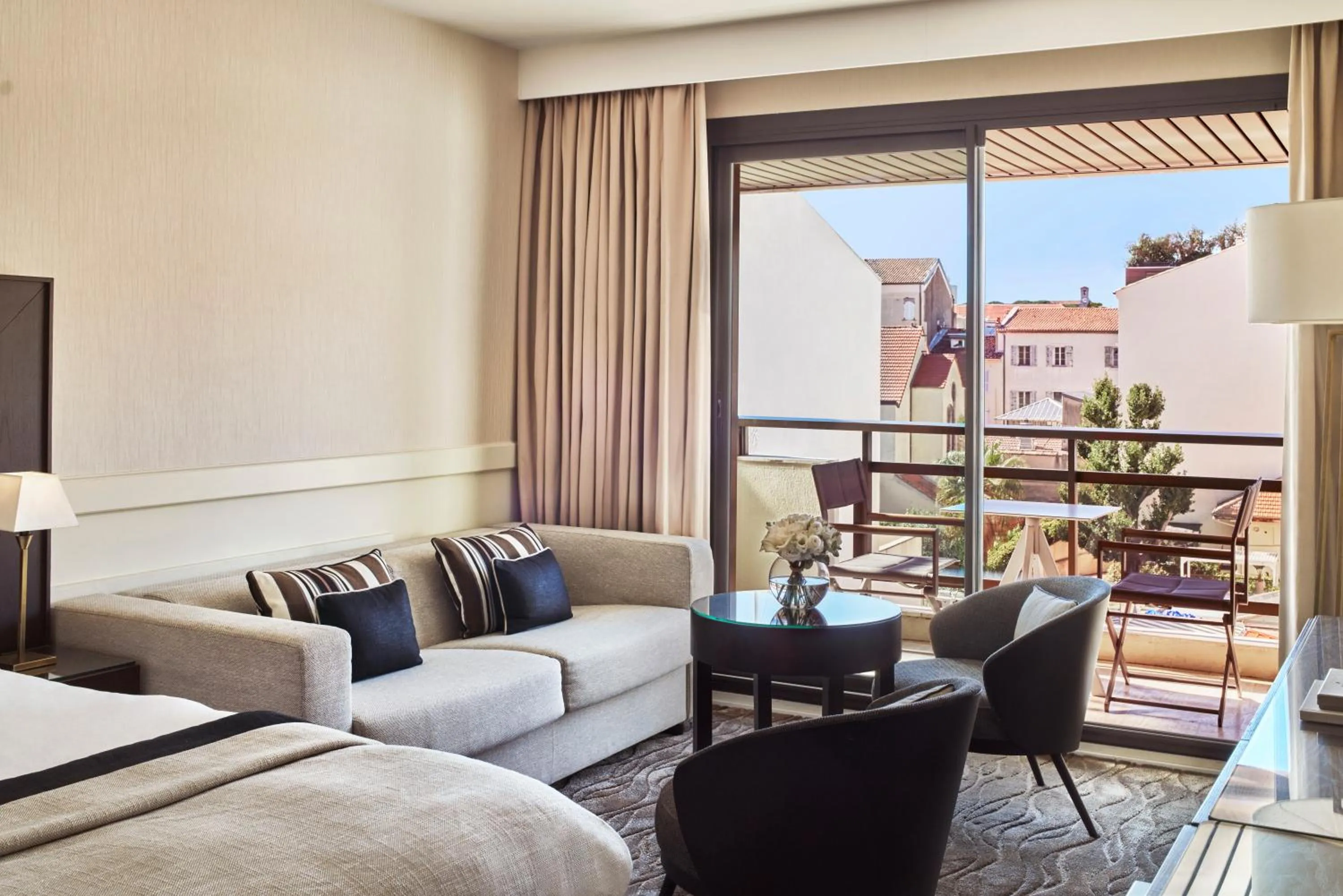 Bedroom in Hôtel Barrière Le Gray d'Albion