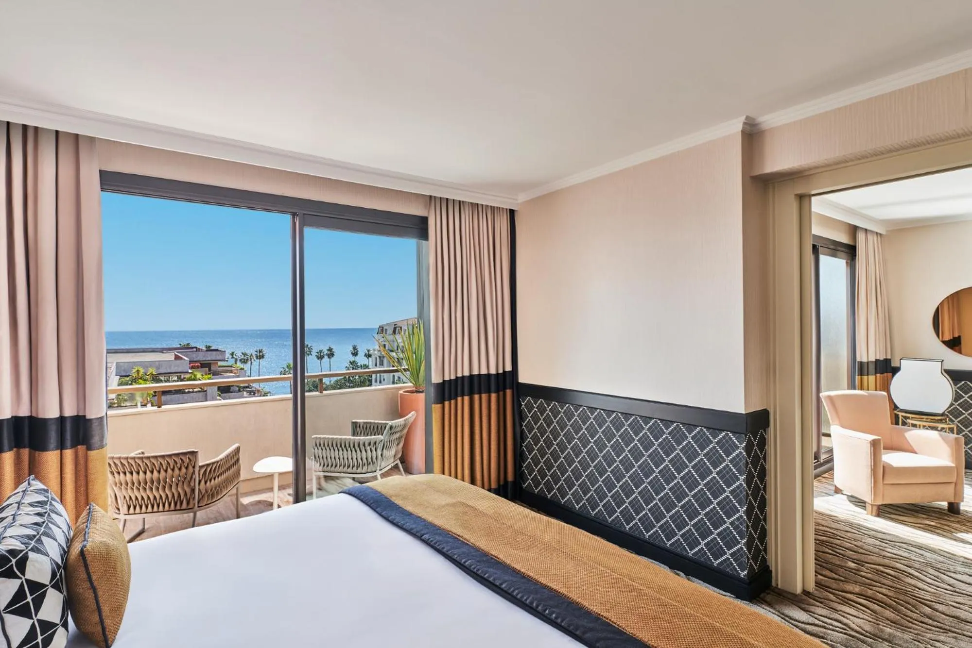 Bedroom, Bed in Hôtel Barrière Le Gray d'Albion