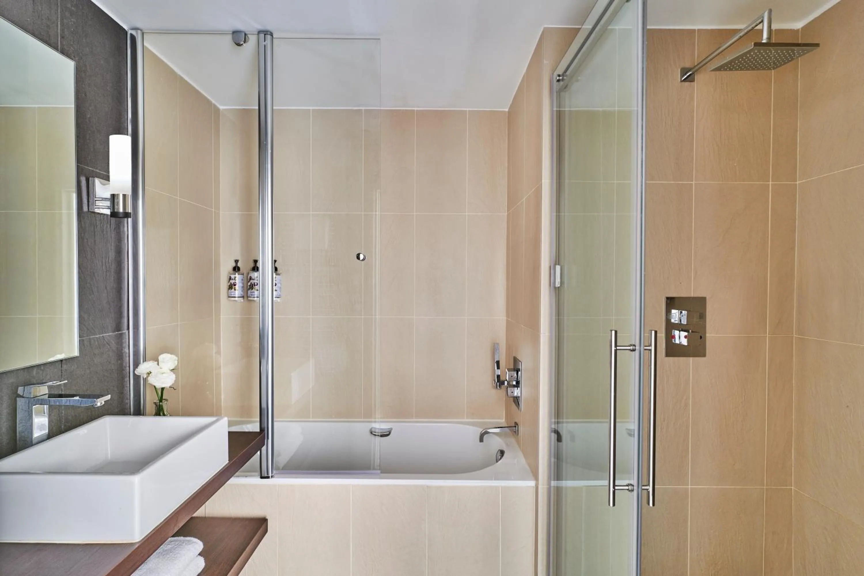 Bedroom in Hôtel Barrière Le Gray d'Albion