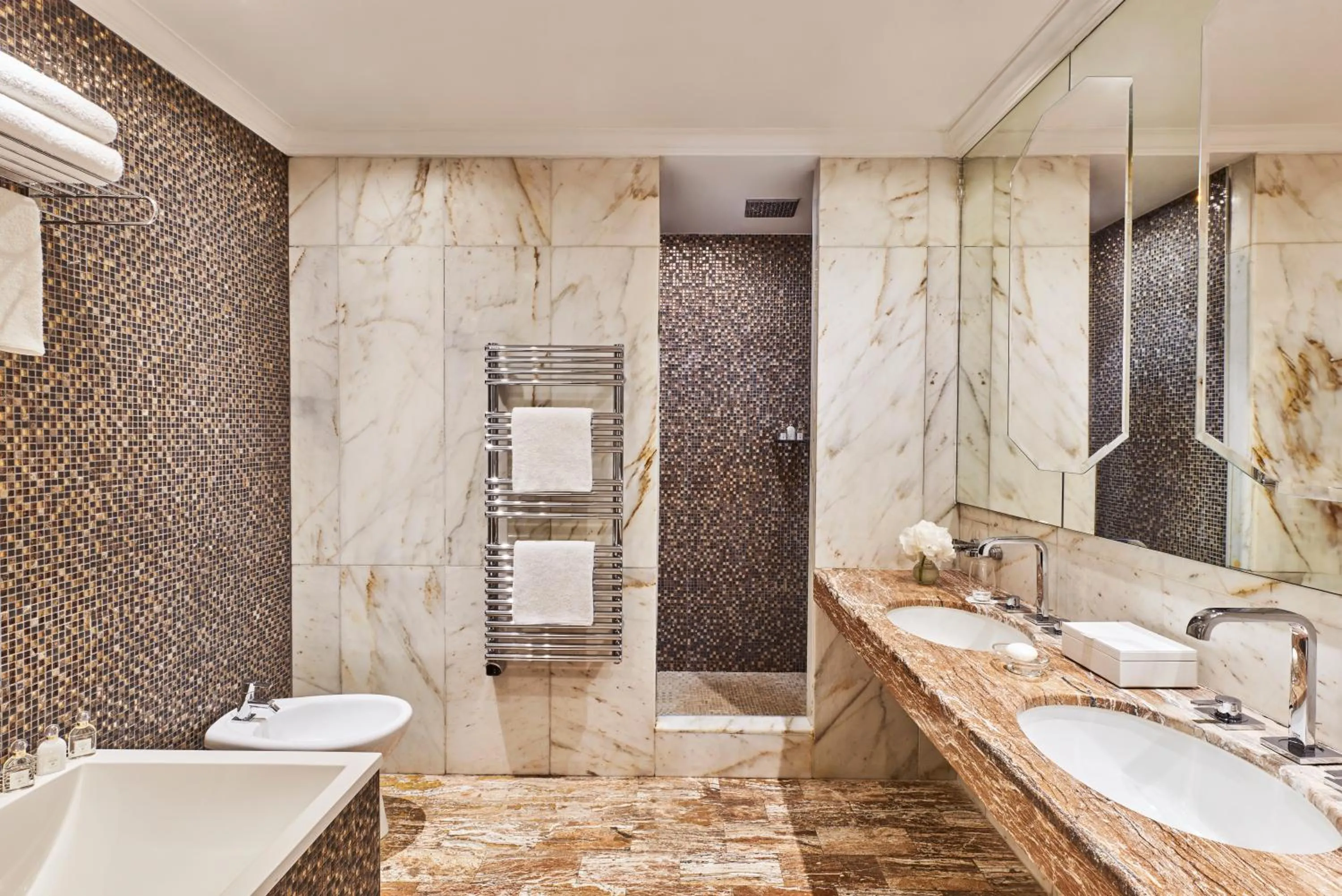 Bathroom in Hôtel Barrière Le Majestic Cannes