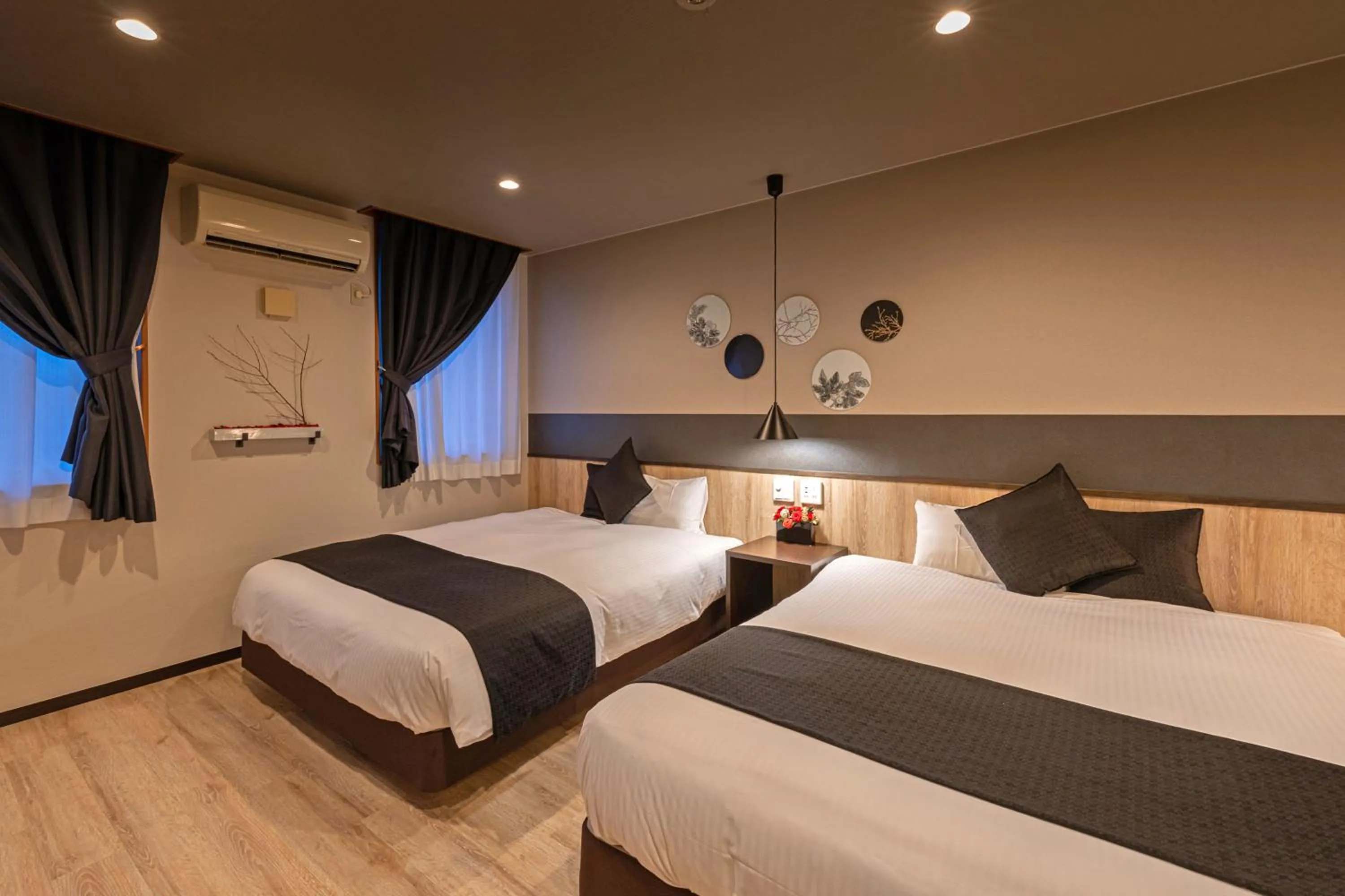 Photo of the whole room, Bed in Hotel Teiregikan