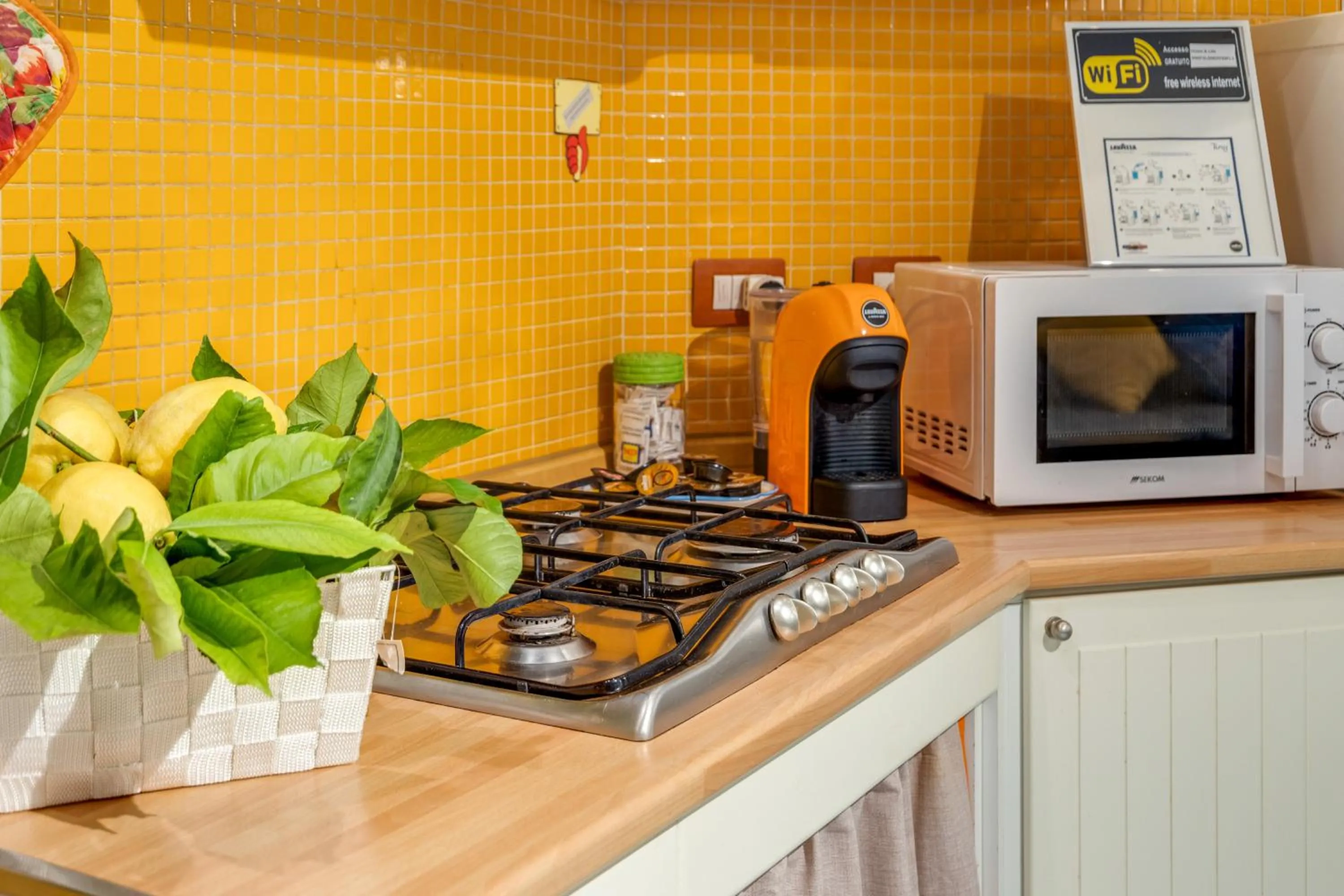 Kitchen or kitchenette in GuestHost - Casa Querida Central & Elegant Flat