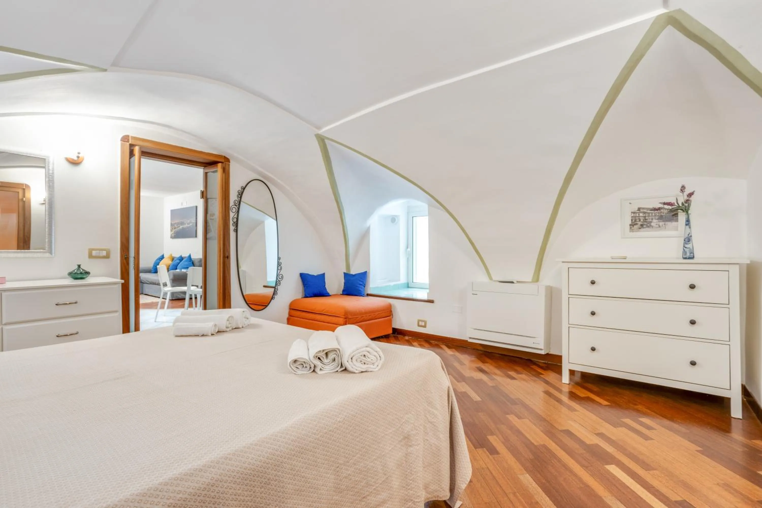 Photo of the whole room, Bed in GuestHost - Casa Querida Central & Elegant Flat