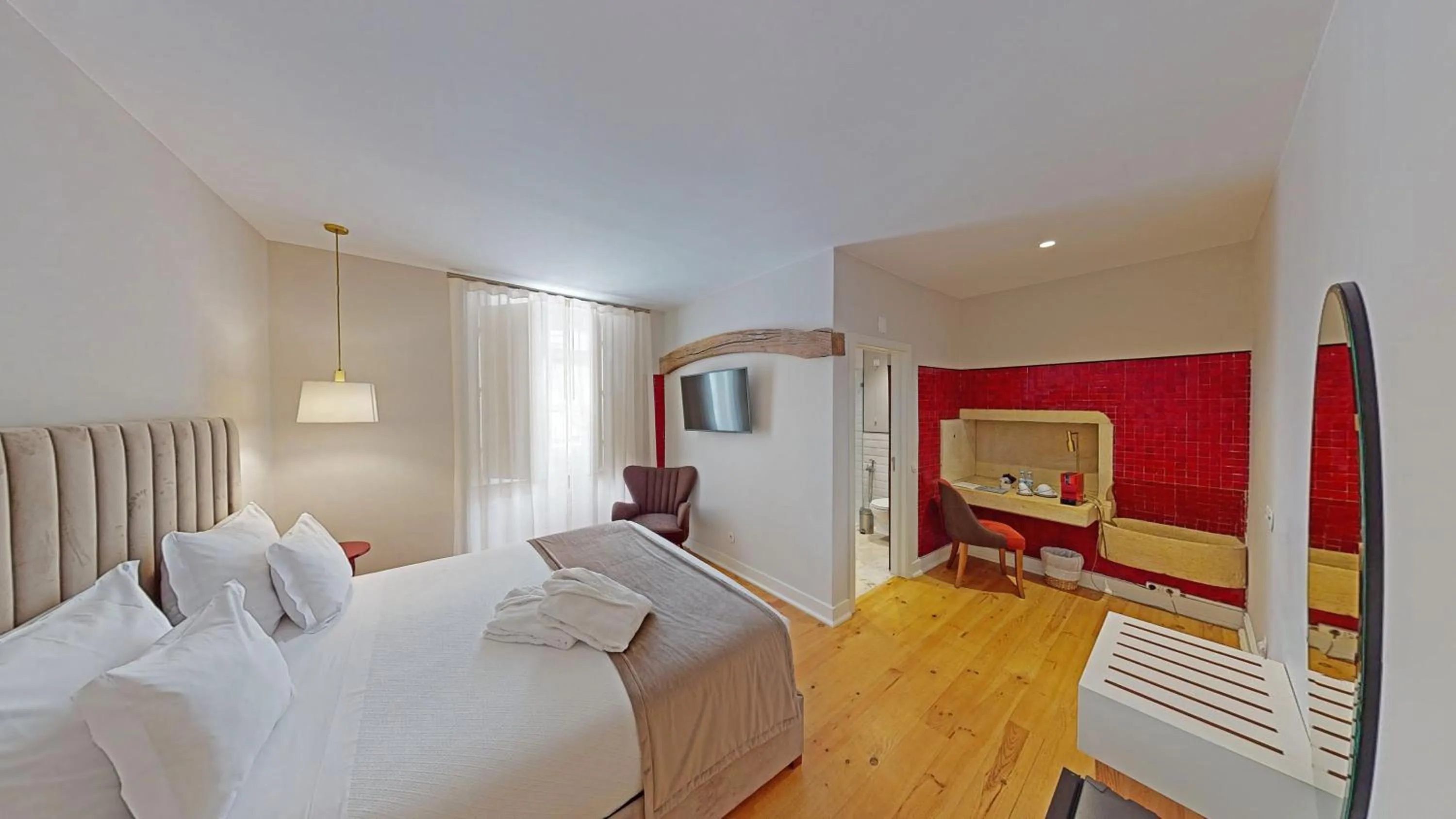 Photo of the whole room, Bed in Casa dos Ofícios Hotel