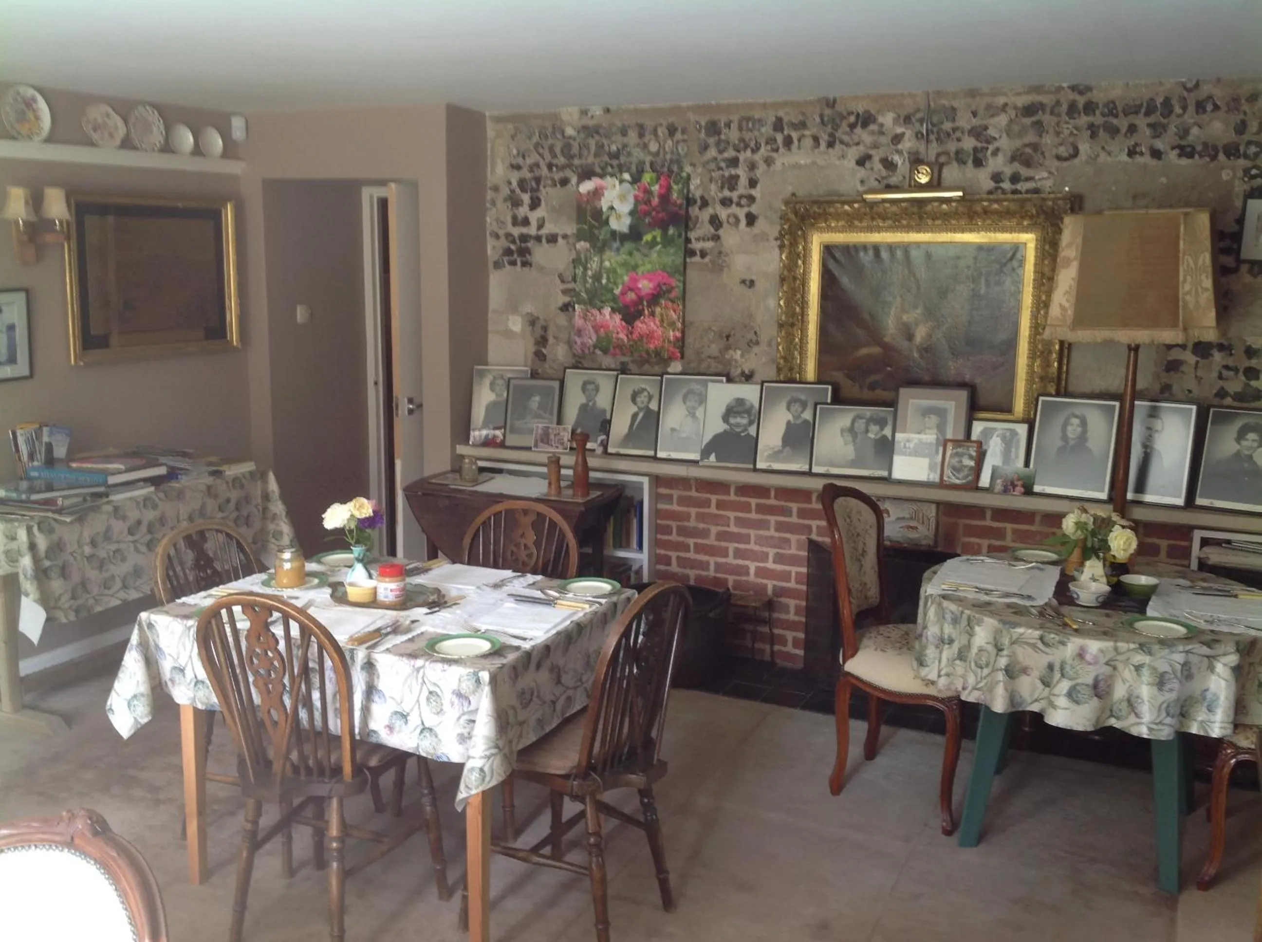 Restaurant/places to eat in The Mill House