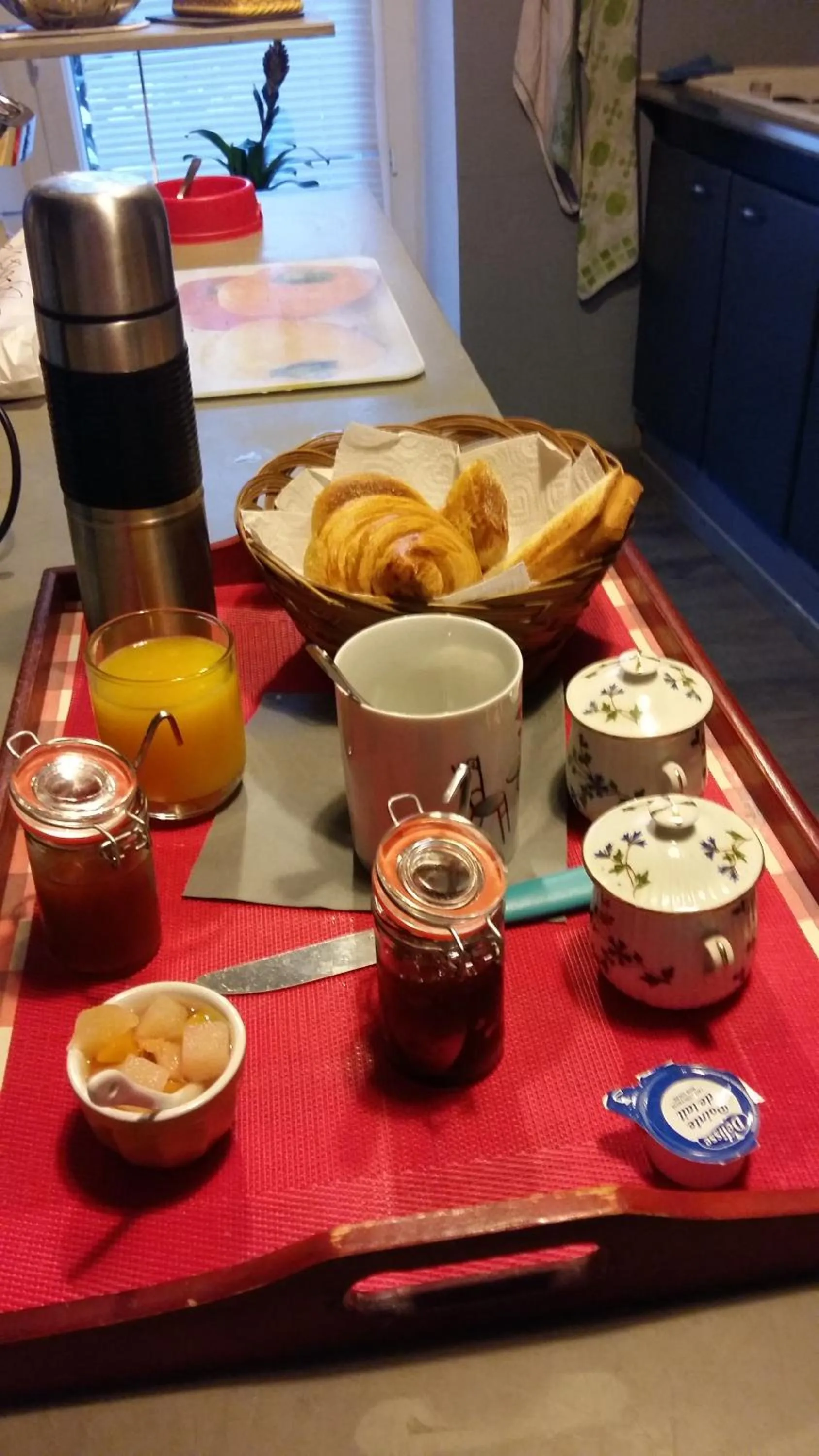 Breakfast in Quai de l ' Arnette