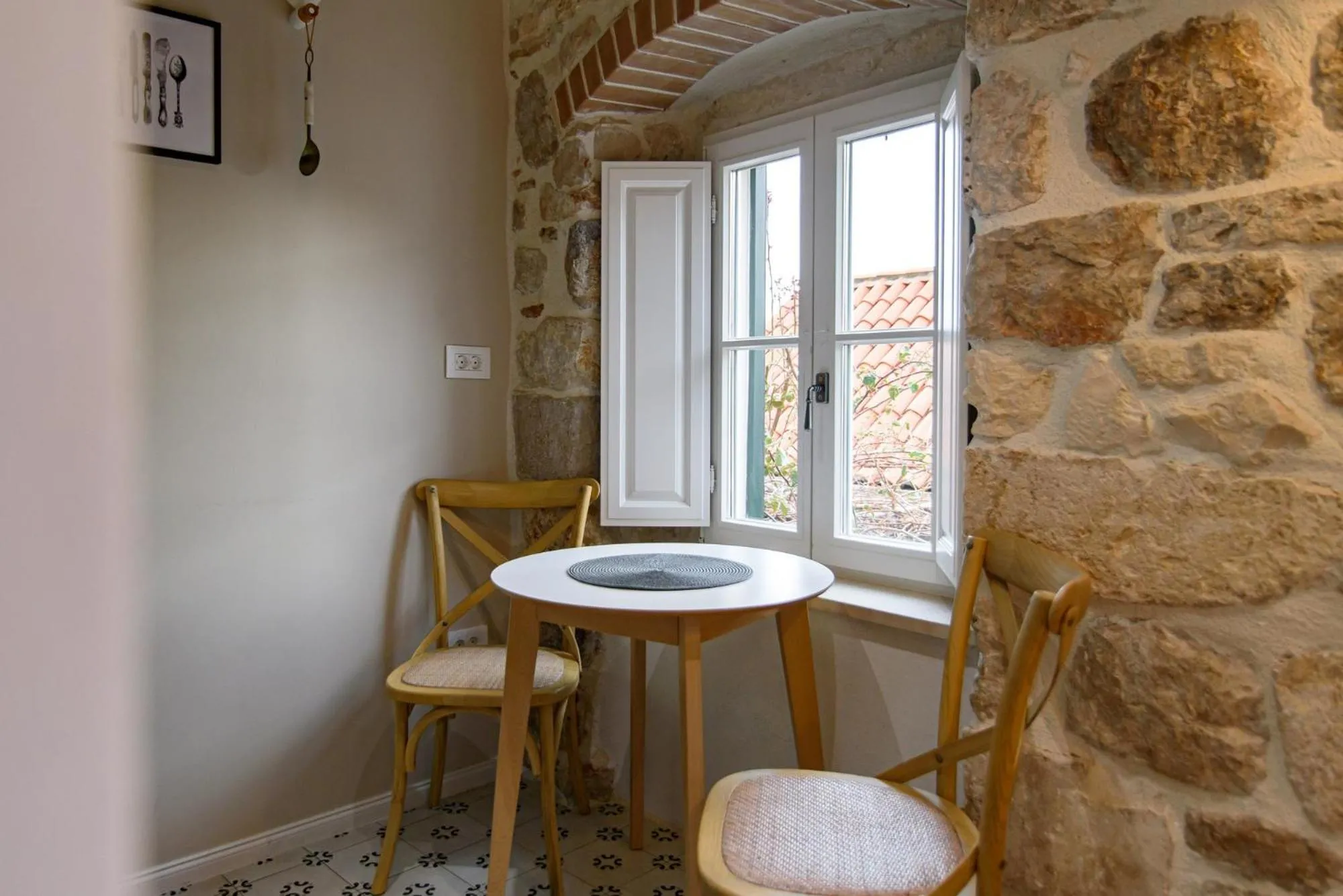Seating area in VILLA MONTE SANTO by DuHomes