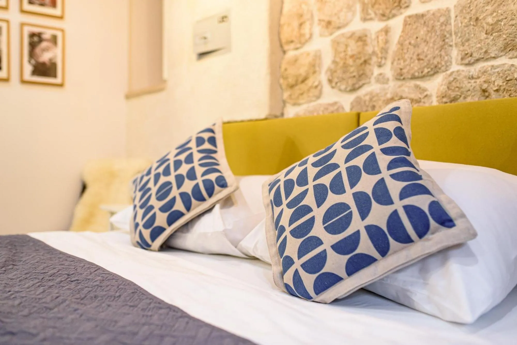 Bed in VILLA MONTE SANTO by DuHomes