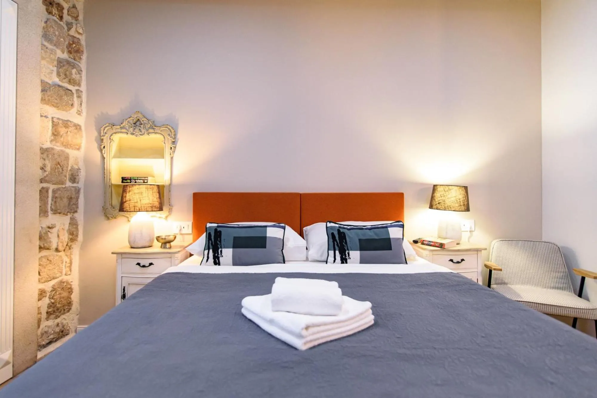 Bed in VILLA MONTE SANTO by DuHomes