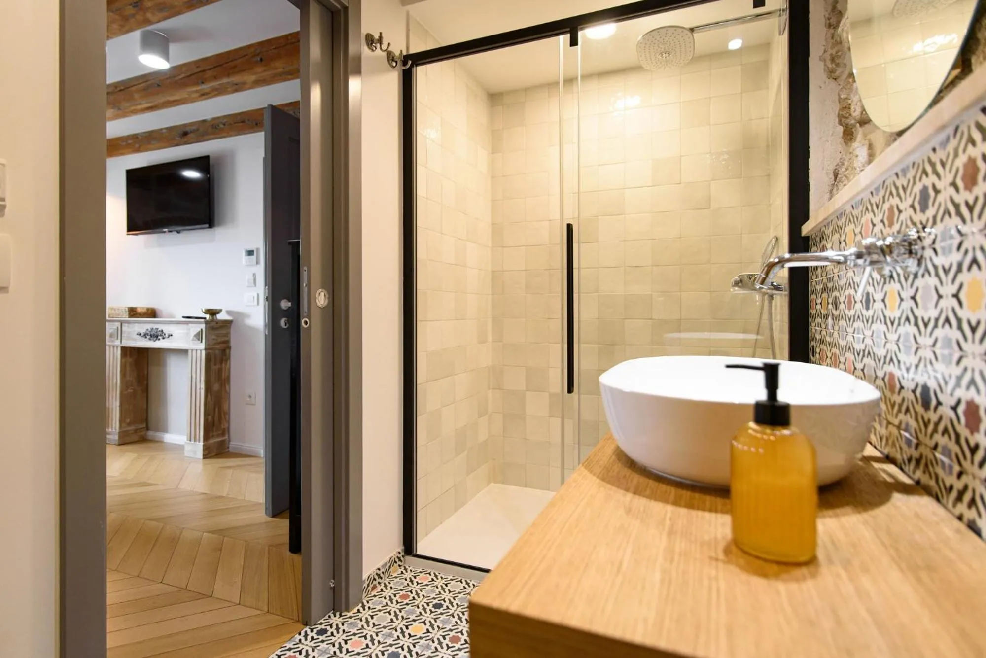 Shower in VILLA MONTE SANTO by DuHomes