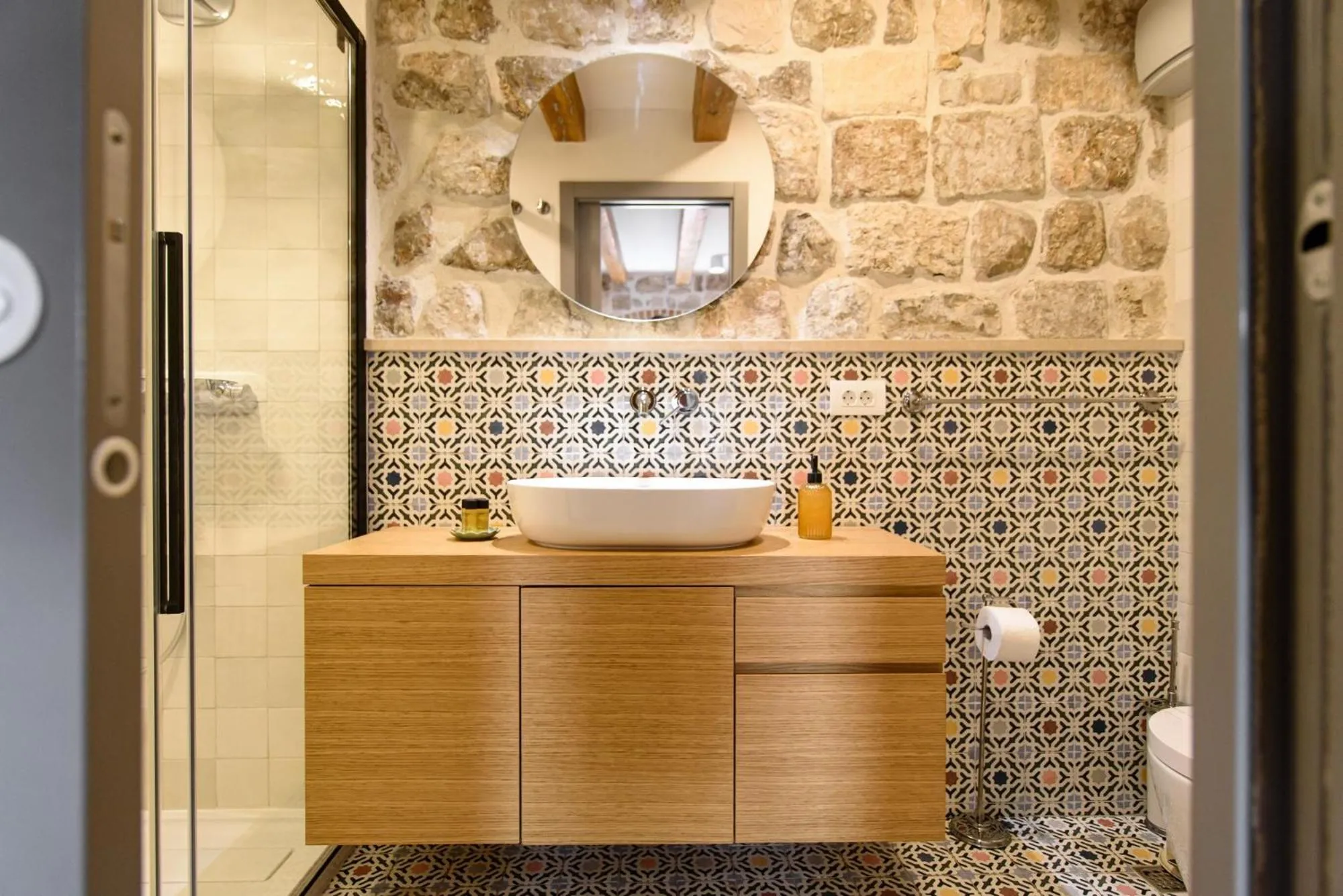 Shower in VILLA MONTE SANTO by DuHomes