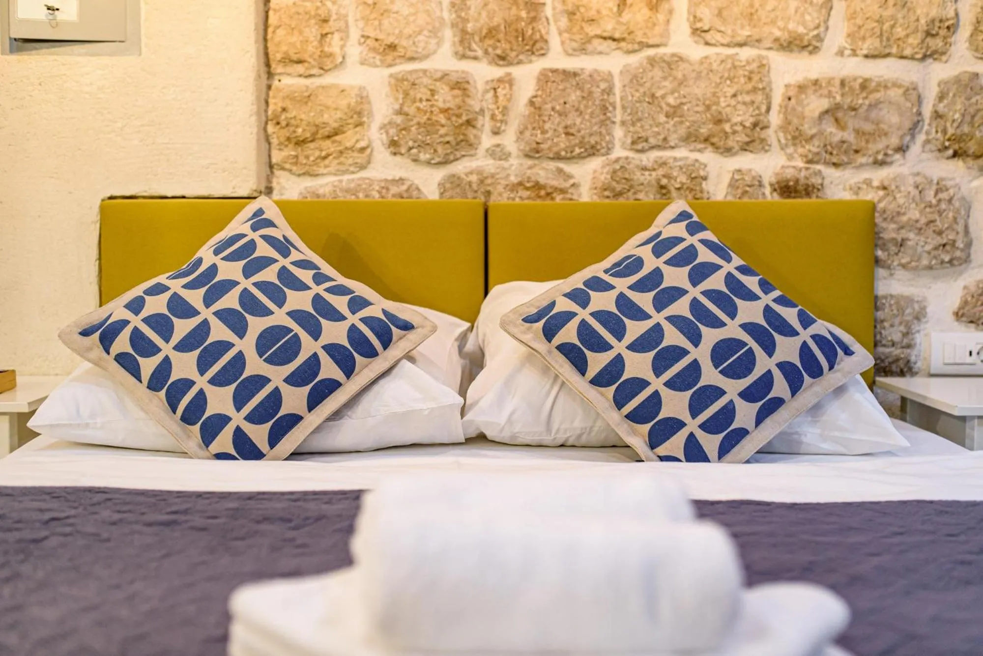 Bed in VILLA MONTE SANTO by DuHomes