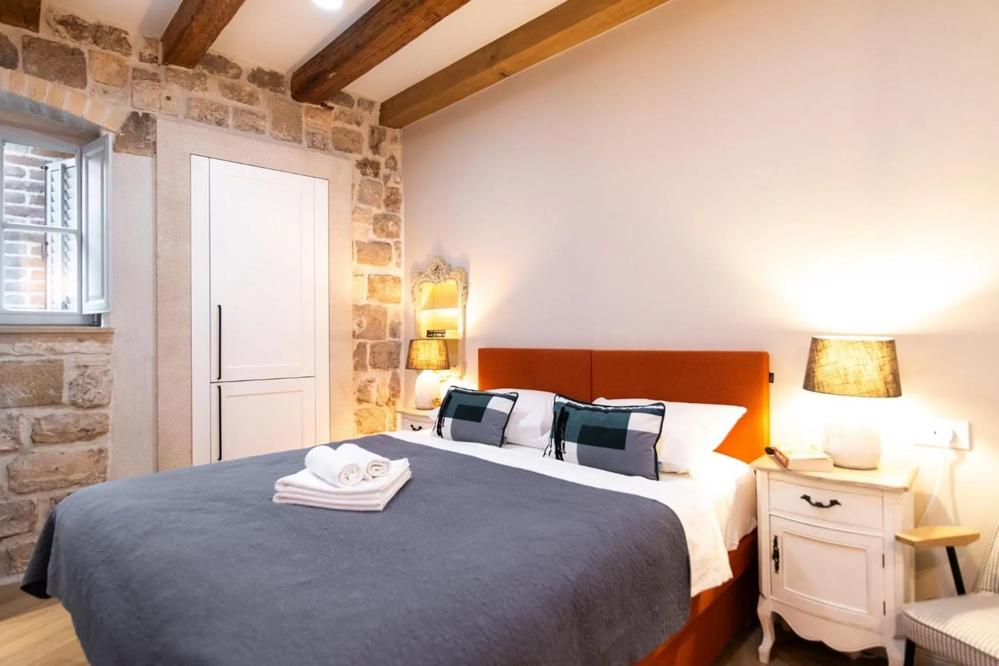 Bed in VILLA MONTE SANTO by DuHomes