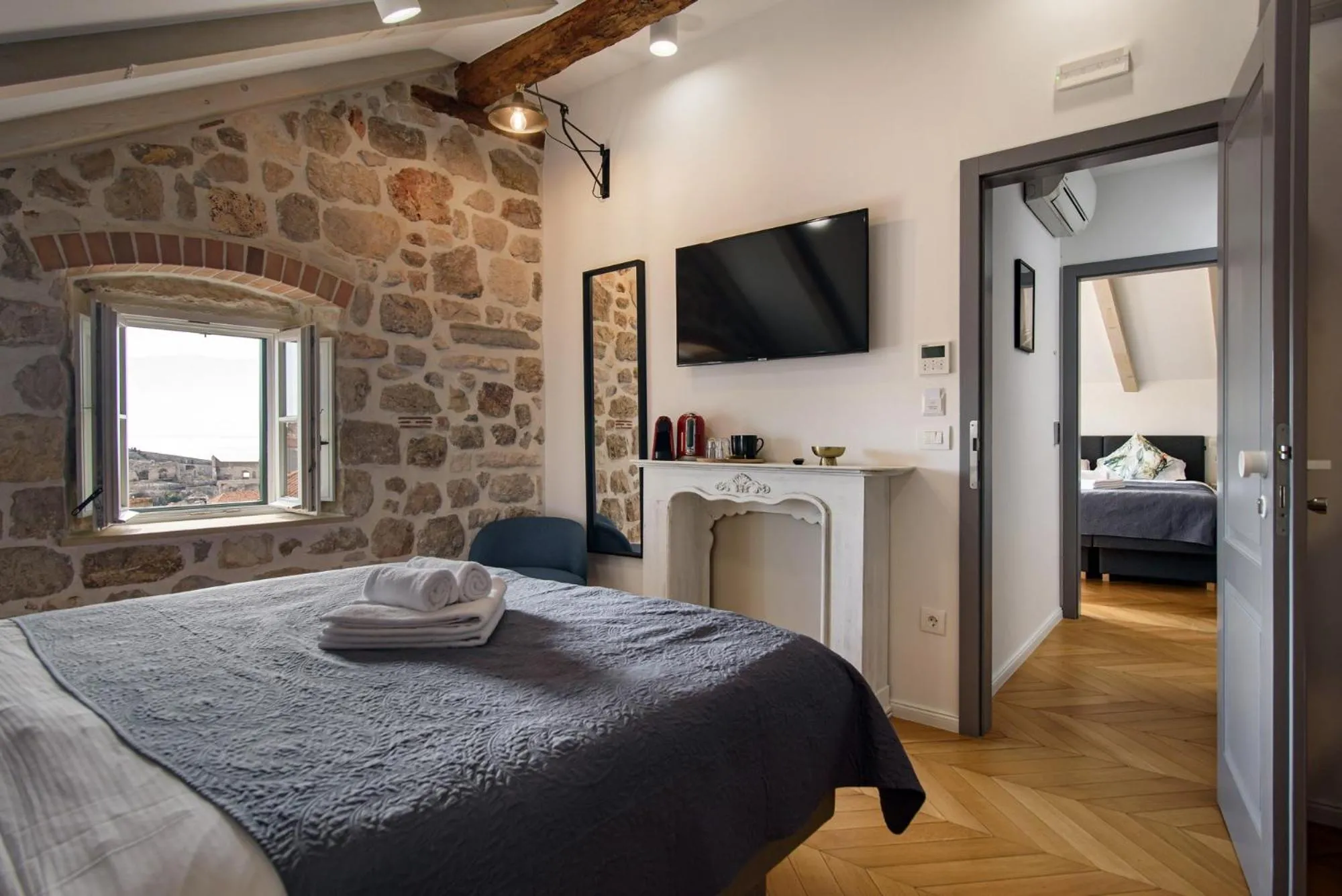 Bed in VILLA MONTE SANTO by DuHomes